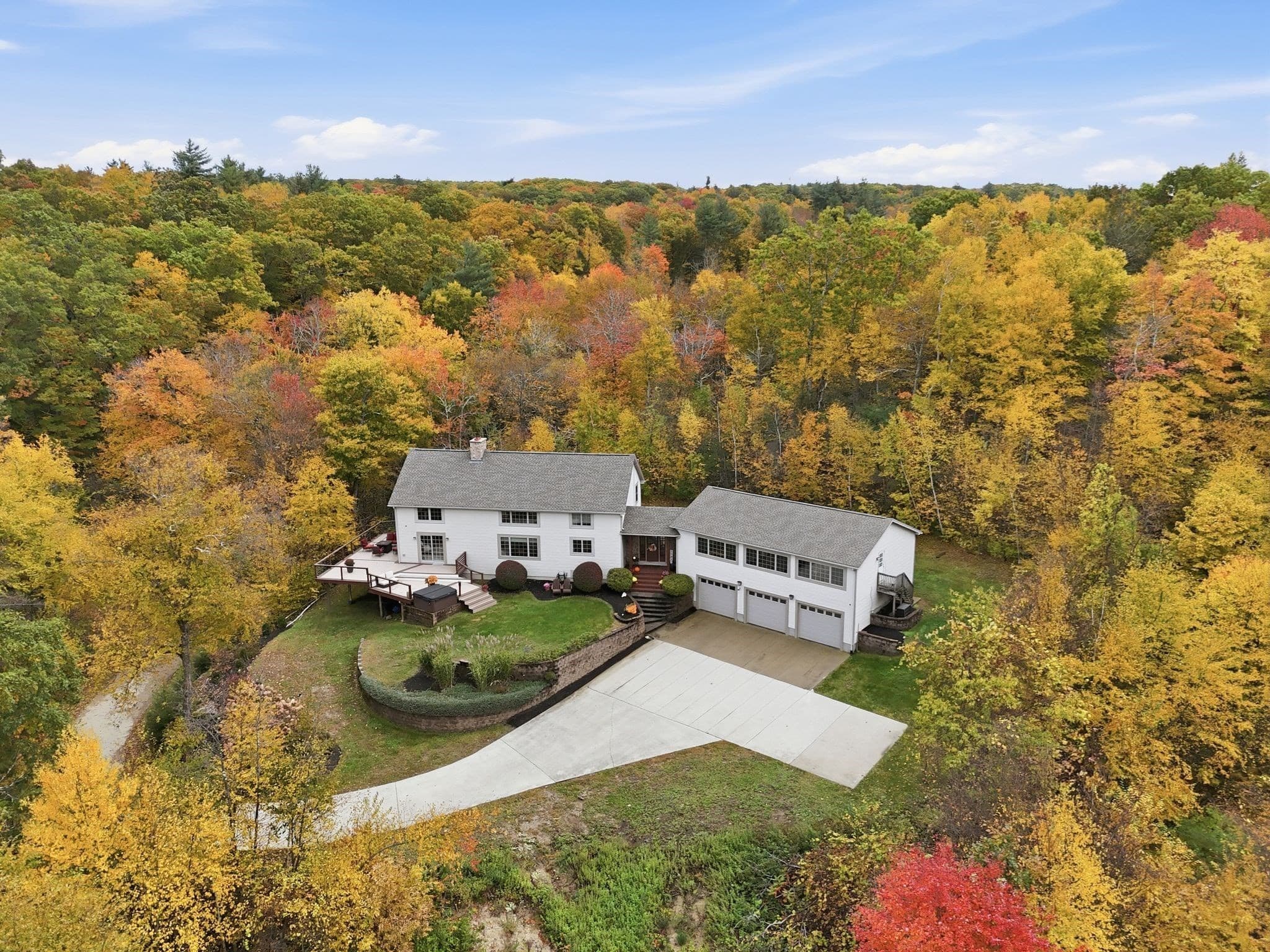 89 Pomeroy Road, Montgomery MA 01085