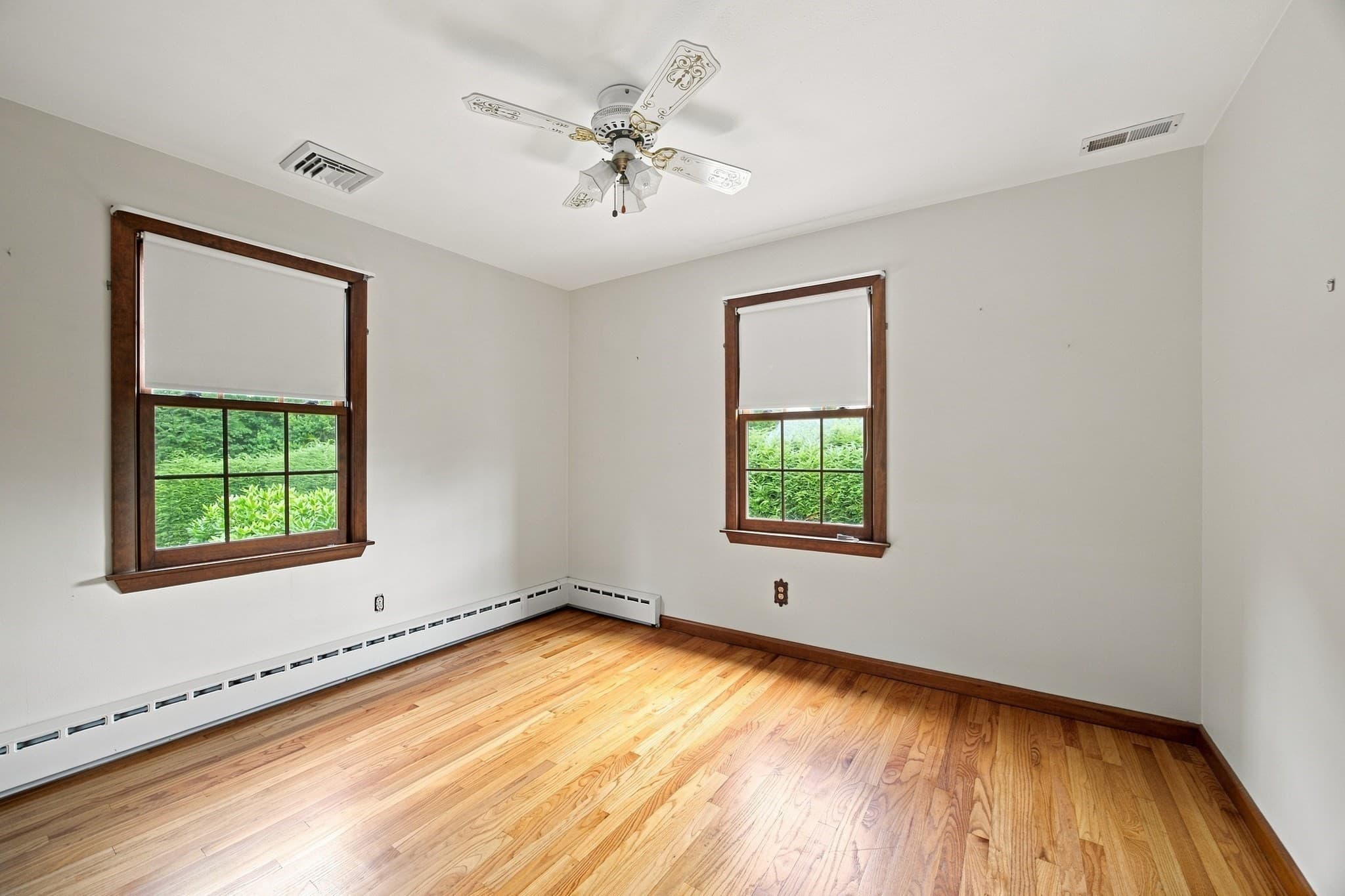 Single Family Residence at 37 Charles Hill Rd, Holyoke MA 01040, Holyoke, photo 17 of 32