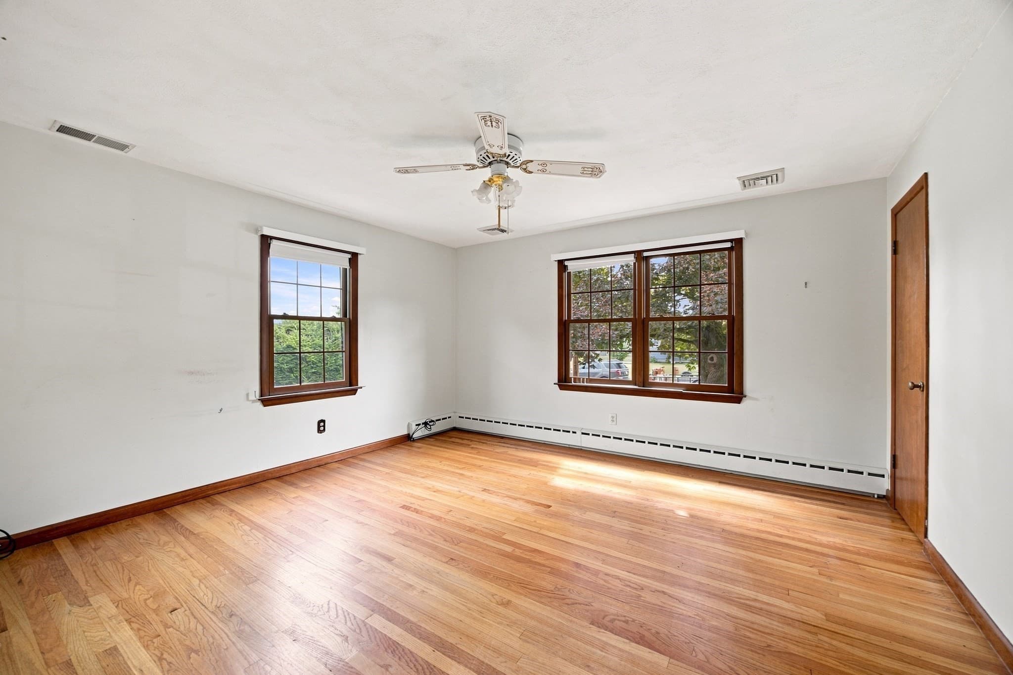 Single Family Residence at 37 Charles Hill Rd, Holyoke MA 01040, Holyoke, photo 20 of 32