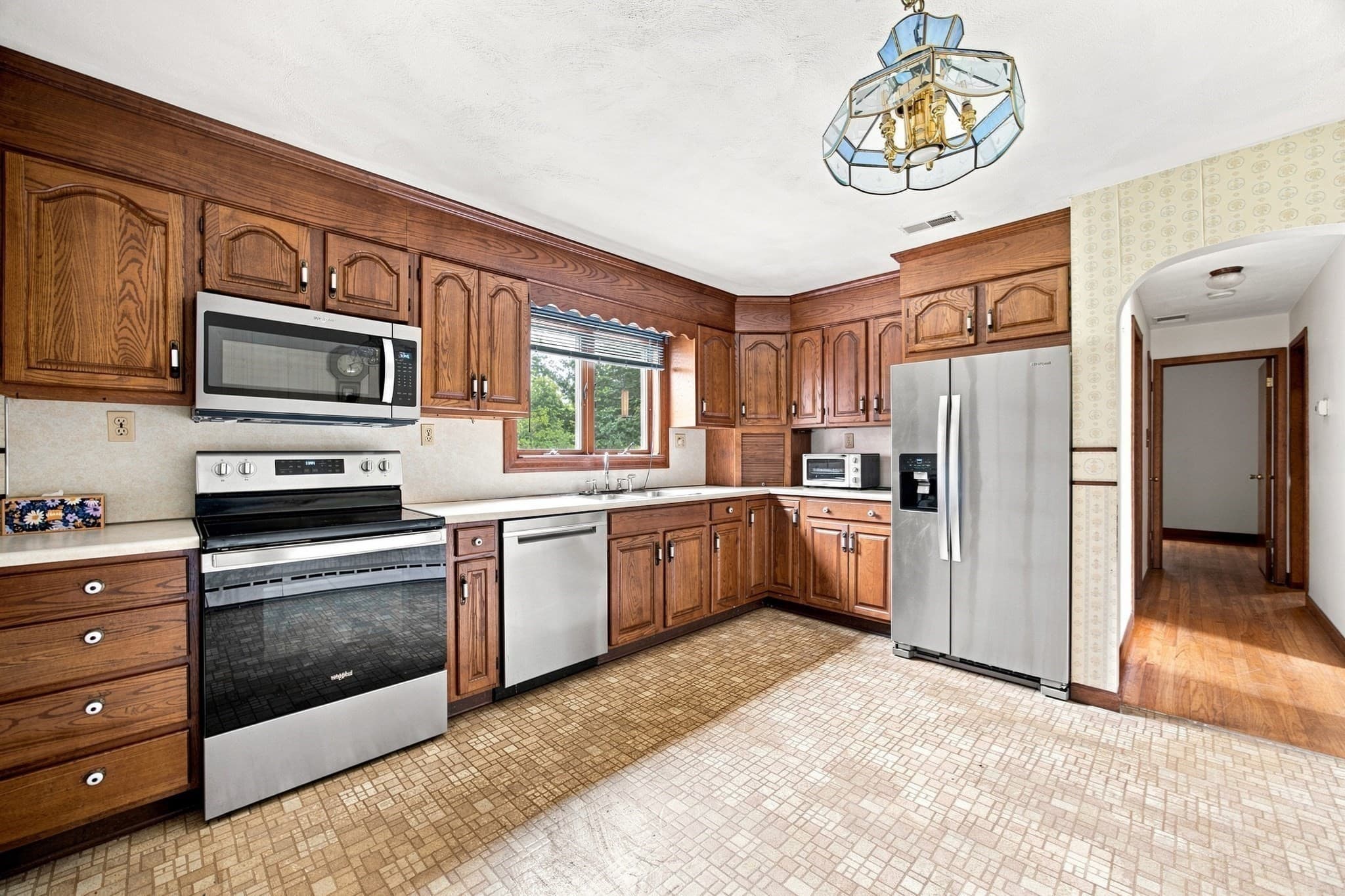 Single Family Residence at 37 Charles Hill Rd, Holyoke MA 01040, Holyoke, photo 10 of 32