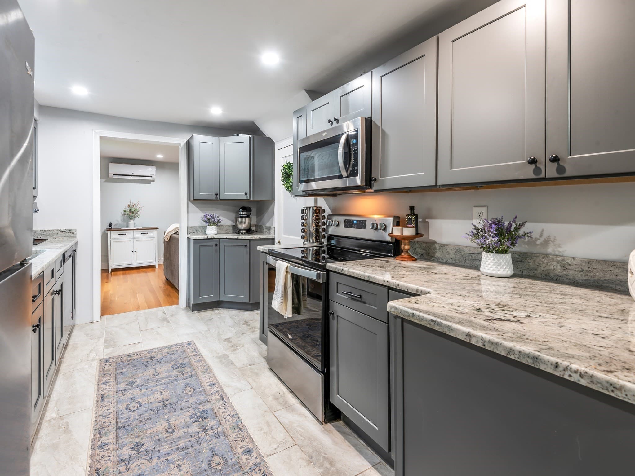 Single Family Residence at 101 S Main St, Uxbridge MA 01569, Uxbridge, photo 13 of 42