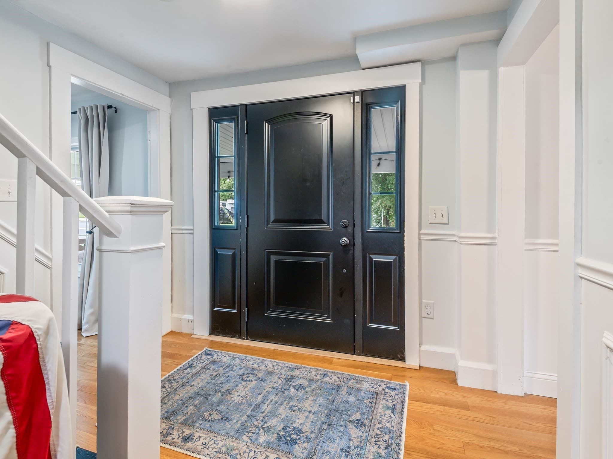 Single Family Residence at 101 S Main St, Uxbridge MA 01569, Uxbridge, photo 5 of 42