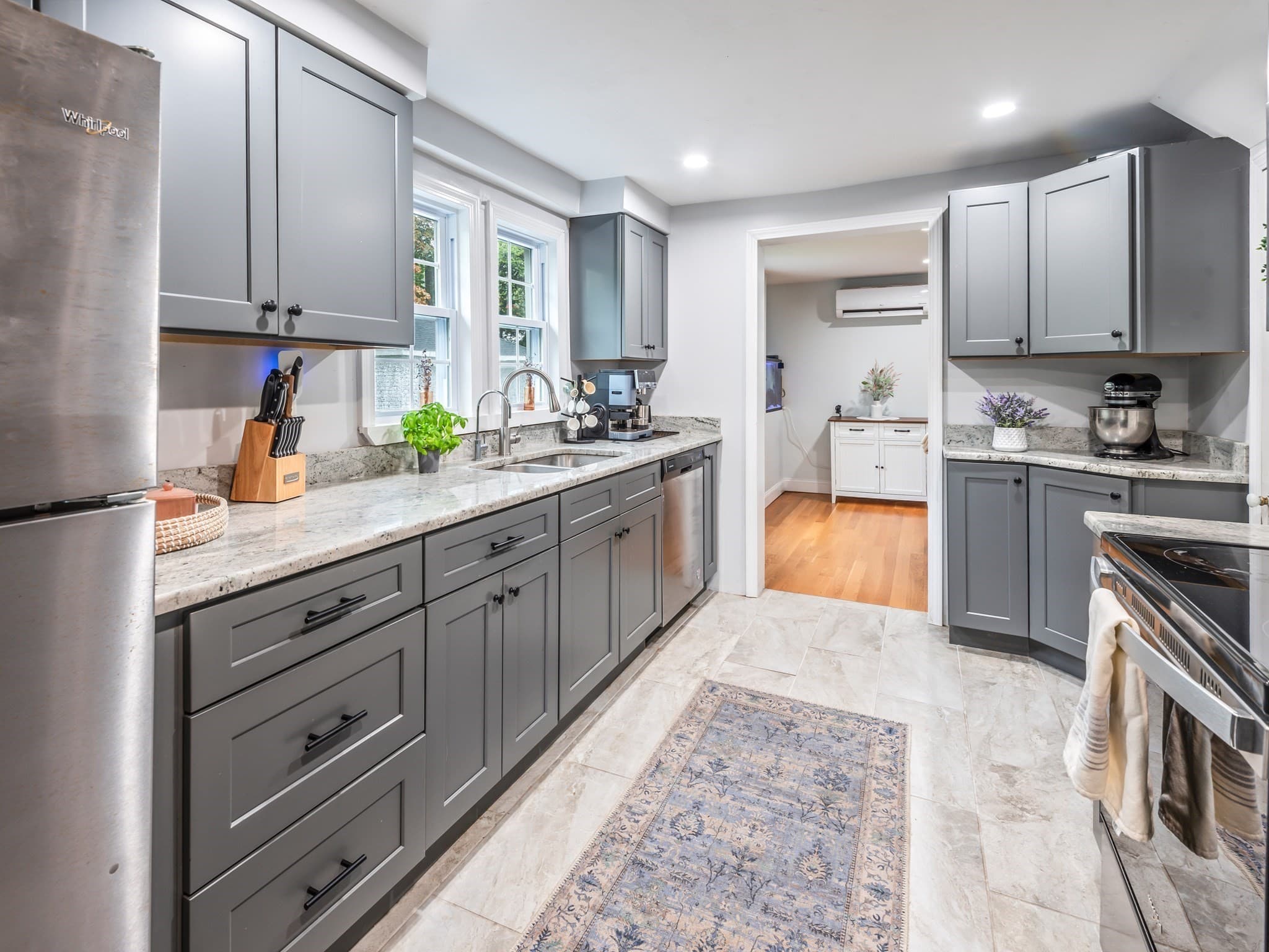 Single Family Residence at 101 S Main St, Uxbridge MA 01569, Uxbridge, photo 11 of 42