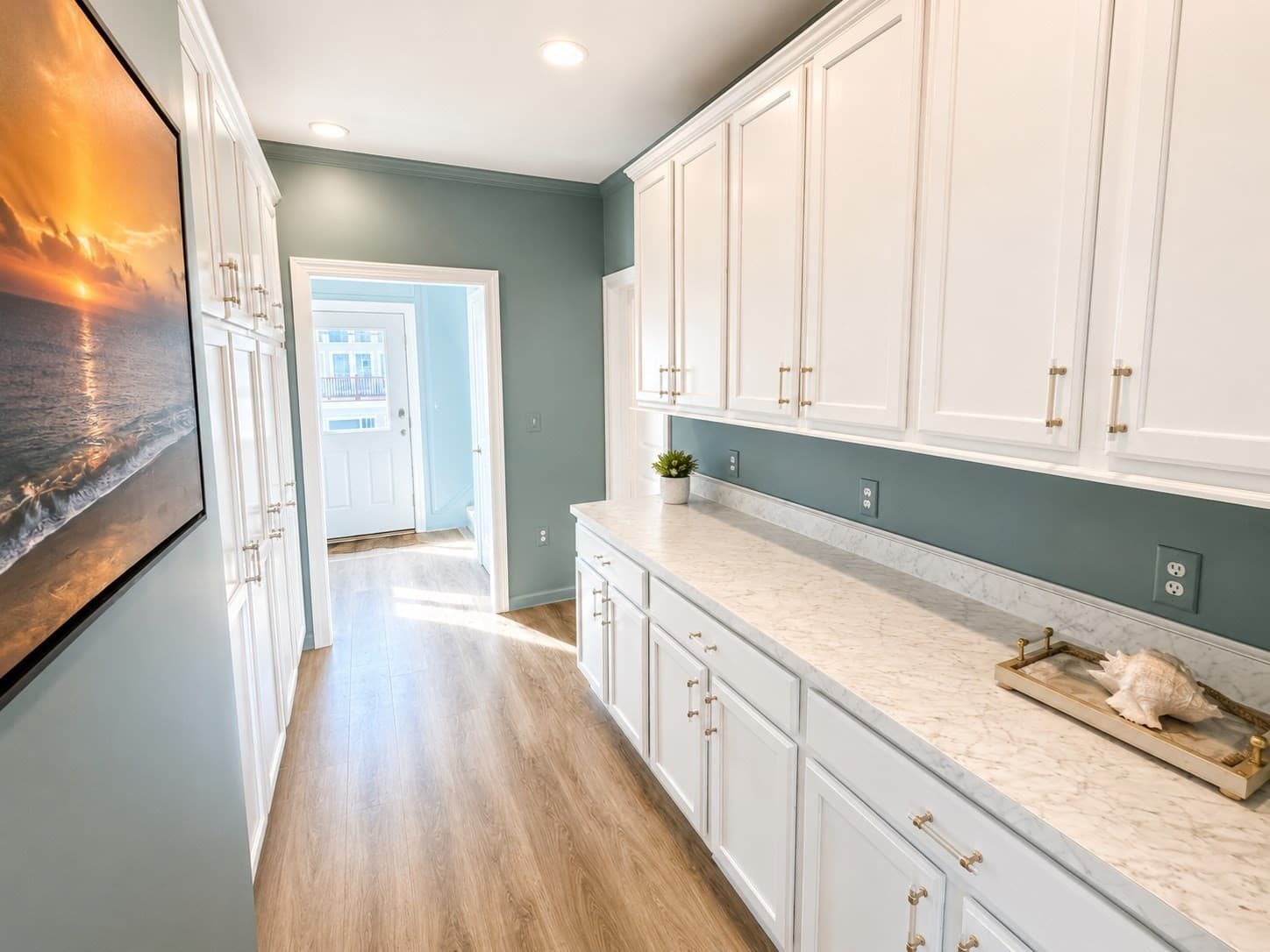 Single Family Residence at 16 Gunrock Ave, Hull MA 02045, Hull, photo 9 of 38