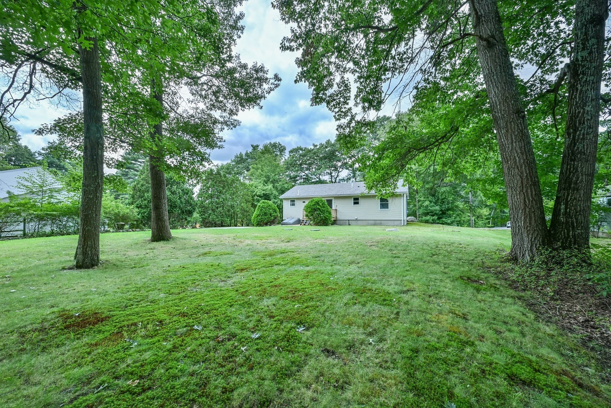 Single Family Residence at 124 Sutton Road, Webster MA 01570, Webster, photo 6 of 28