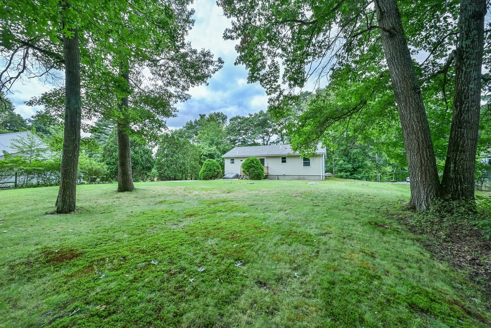 Single Family Residence at 124 Sutton Road, Webster MA 01570, Webster, photo 5 of 28