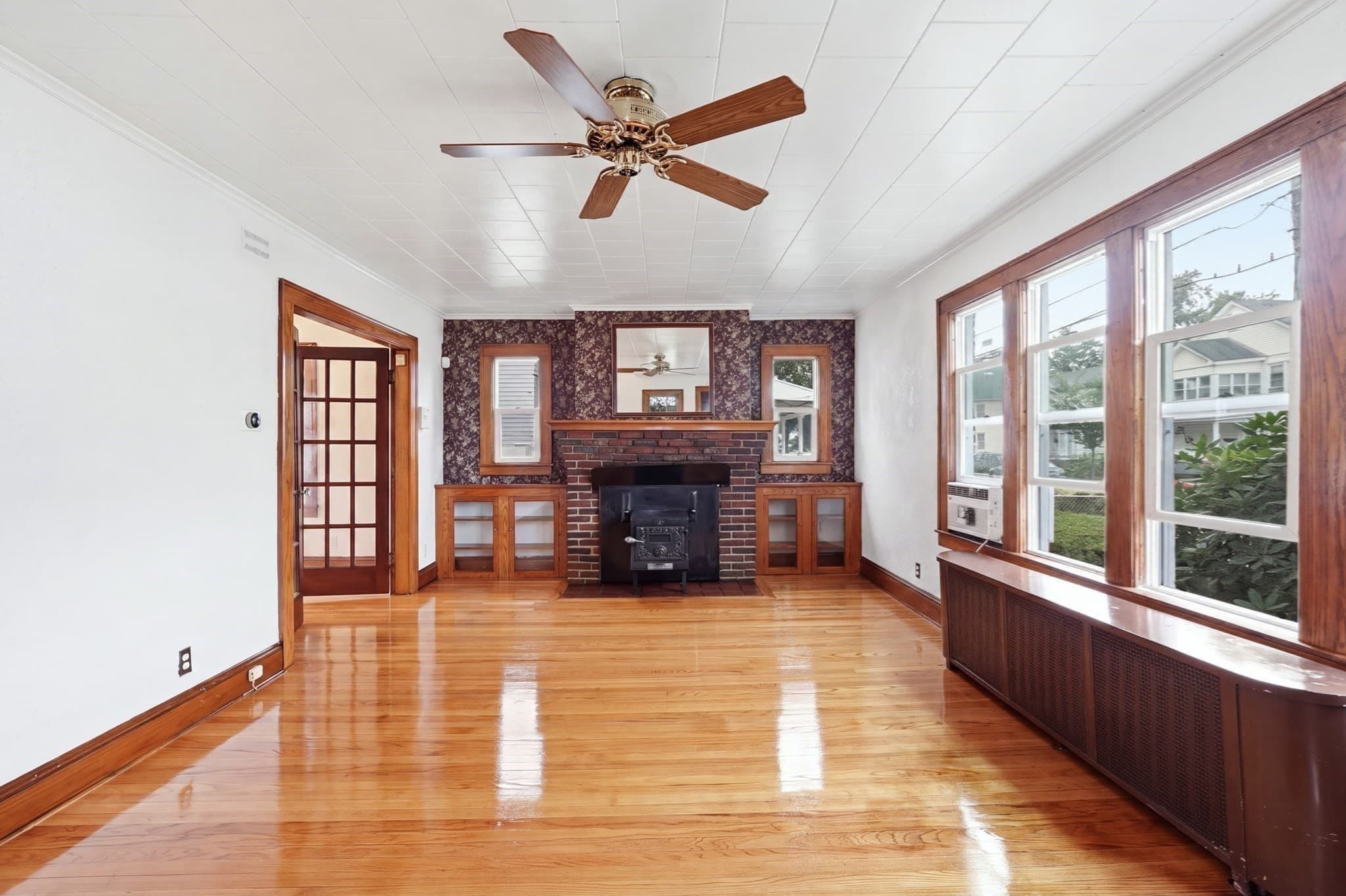 Single Family Residence at 73 Santa Barbara St, Springfield MA 01104, Springfield, photo 8 of 35