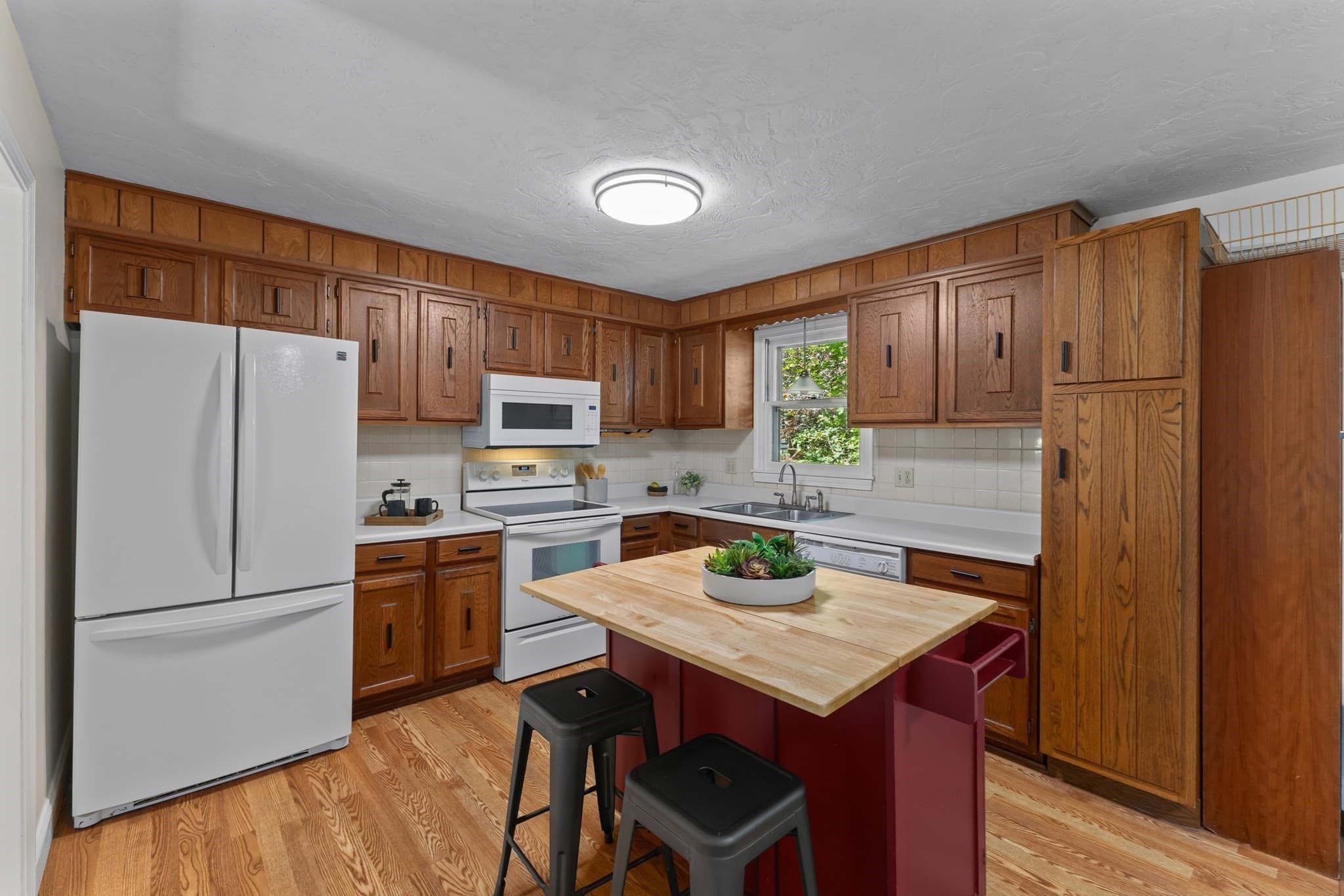 Single Family Residence at 106 Woodland Street, West Boylston MA 01583, West Boylston, photo 11 of 42