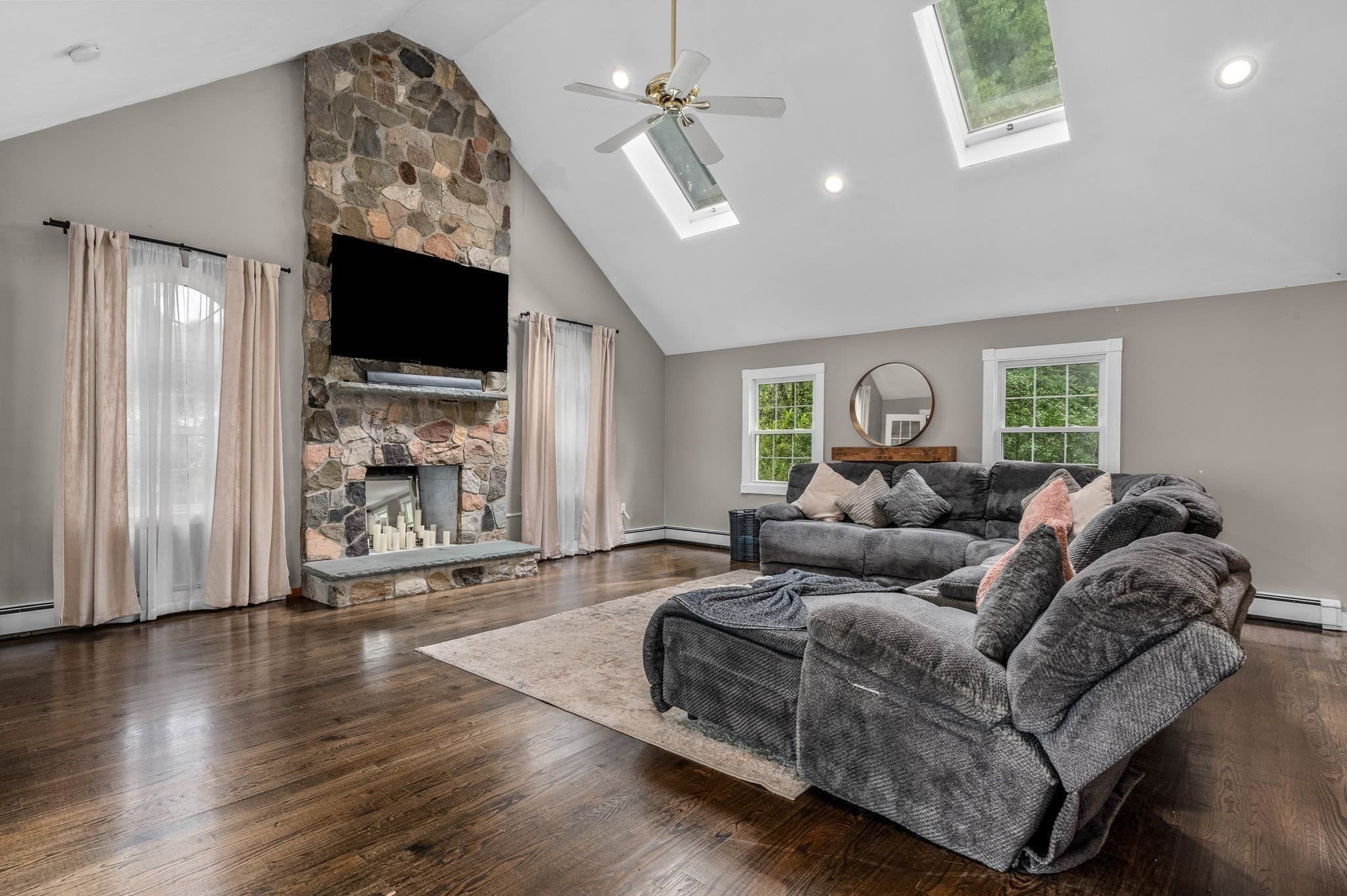 Single Family Residence at 196 Mechanic St, Foxboro MA 02035, Foxboro, photo 3 of 42