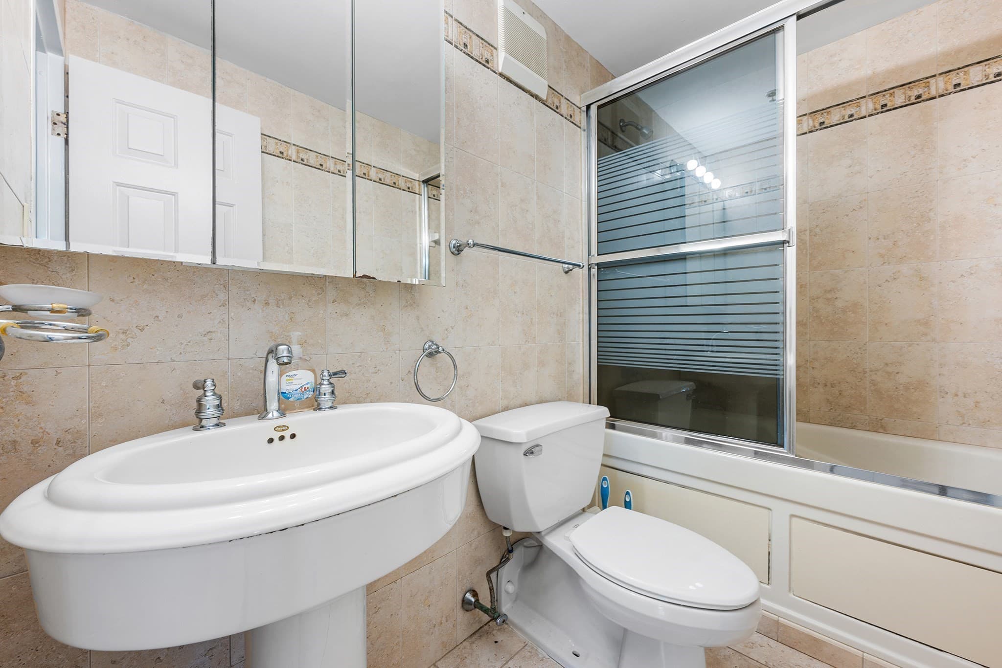 Condominium at 474 Revere Beach Blvd # 202, Revere MA 02151, Revere, photo 9 of 23