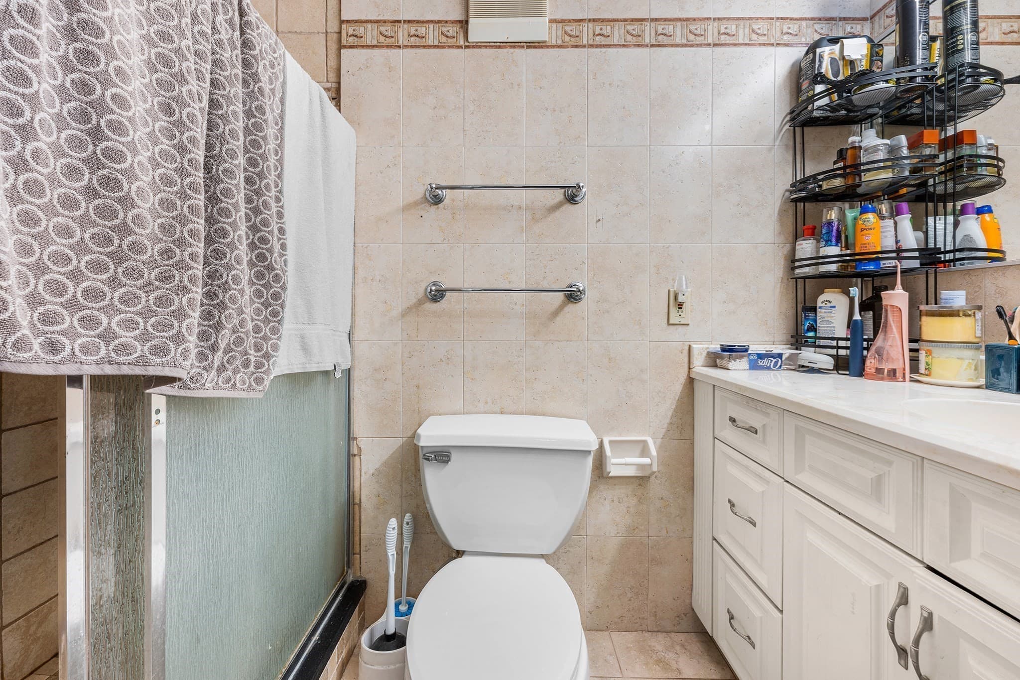Condominium at 474 Revere Beach Blvd # 202, Revere MA 02151, Revere, photo 14 of 23