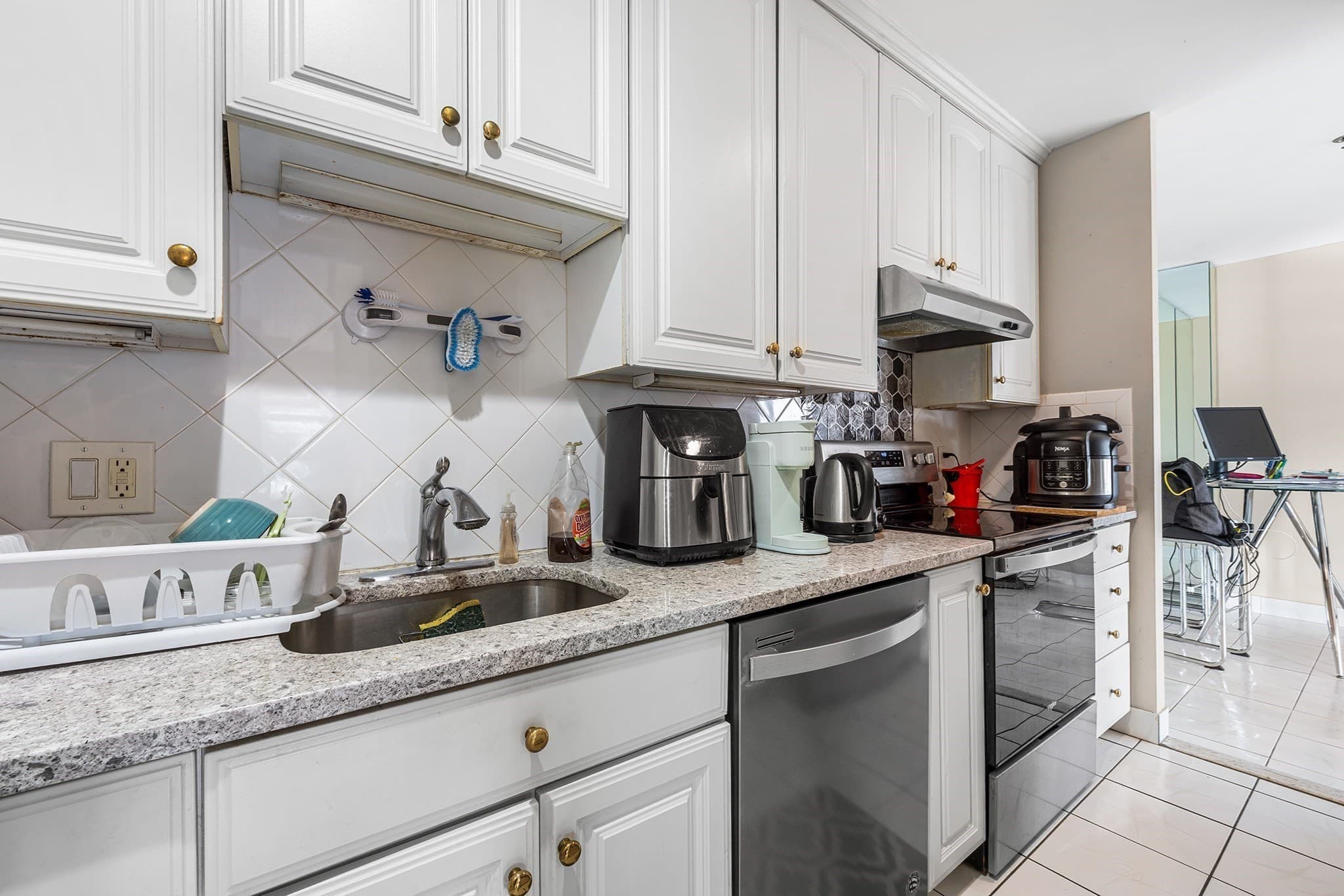 Condominium at 474 Revere Beach Blvd # 202, Revere MA 02151, Revere, photo 8 of 23