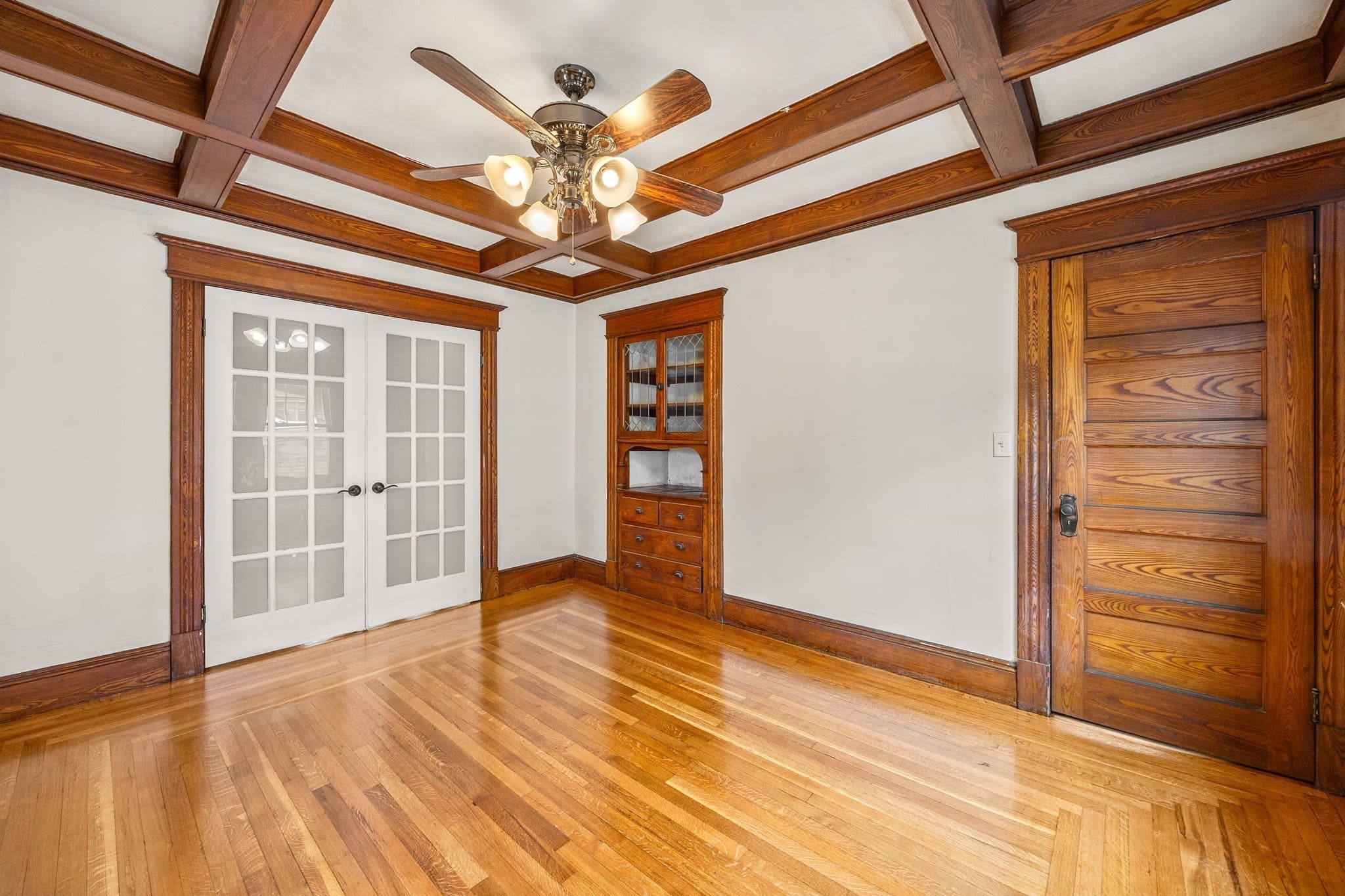 Single Family Residence at 136 Marsden Street, Springfield MA 01109, Springfield, photo 5 of 29