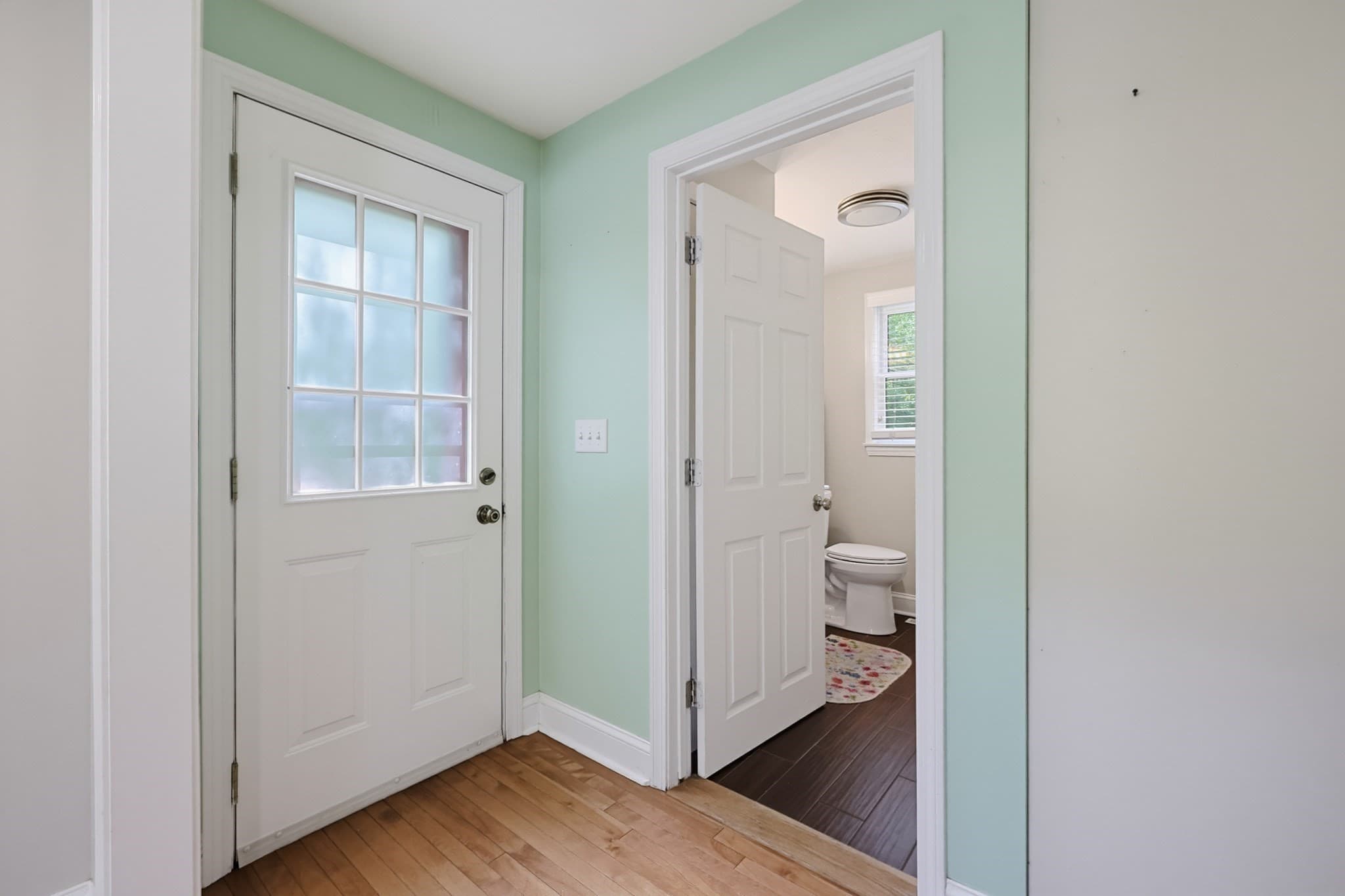 Single Family Residence at 22 Starrett Ave, Middleboro MA 02346, Middleboro, photo 13 of 36