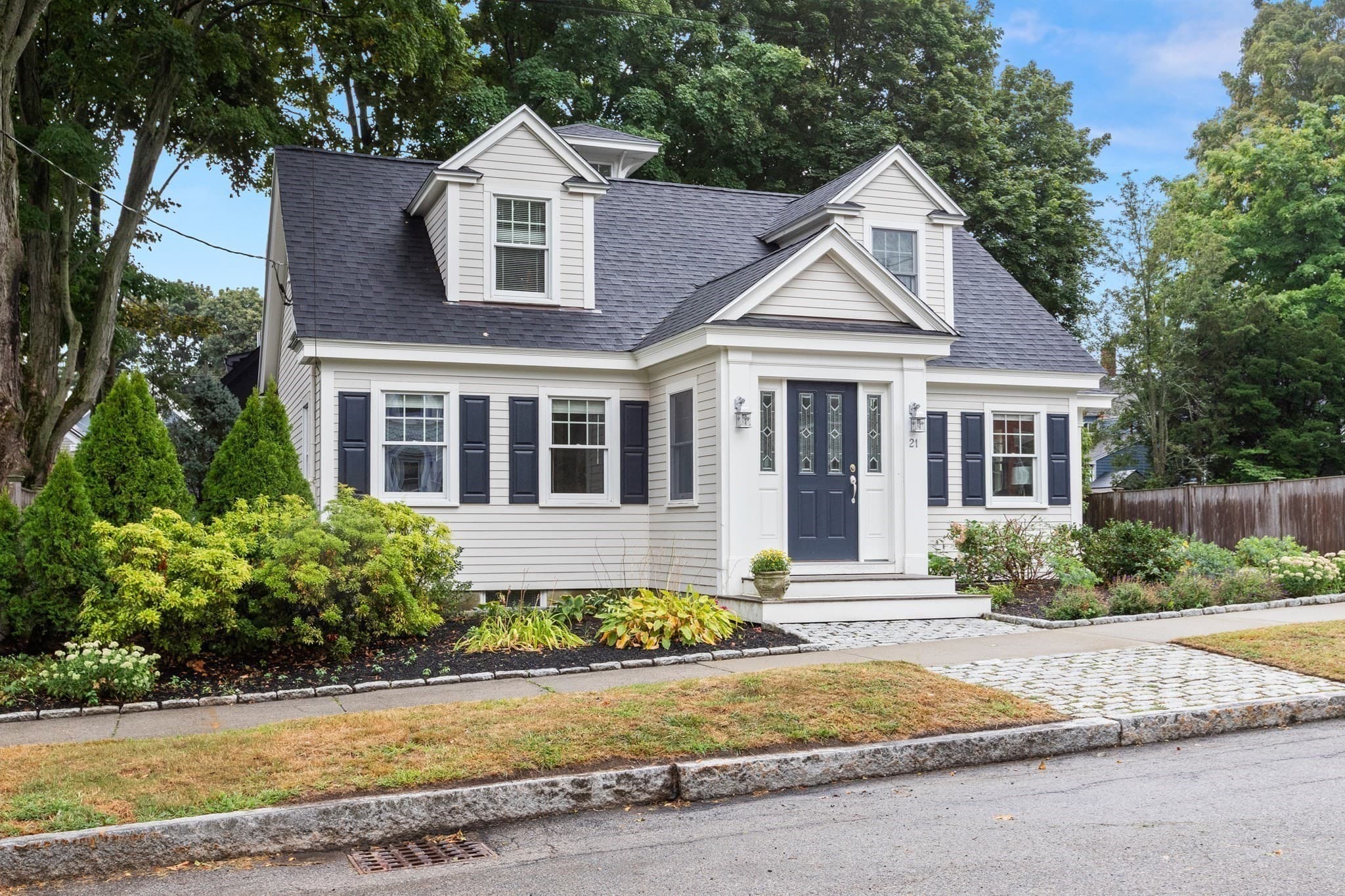 Single Family Residence at 21 Broad Street, Newburyport MA 01950, Newburyport, photo 2 of 42