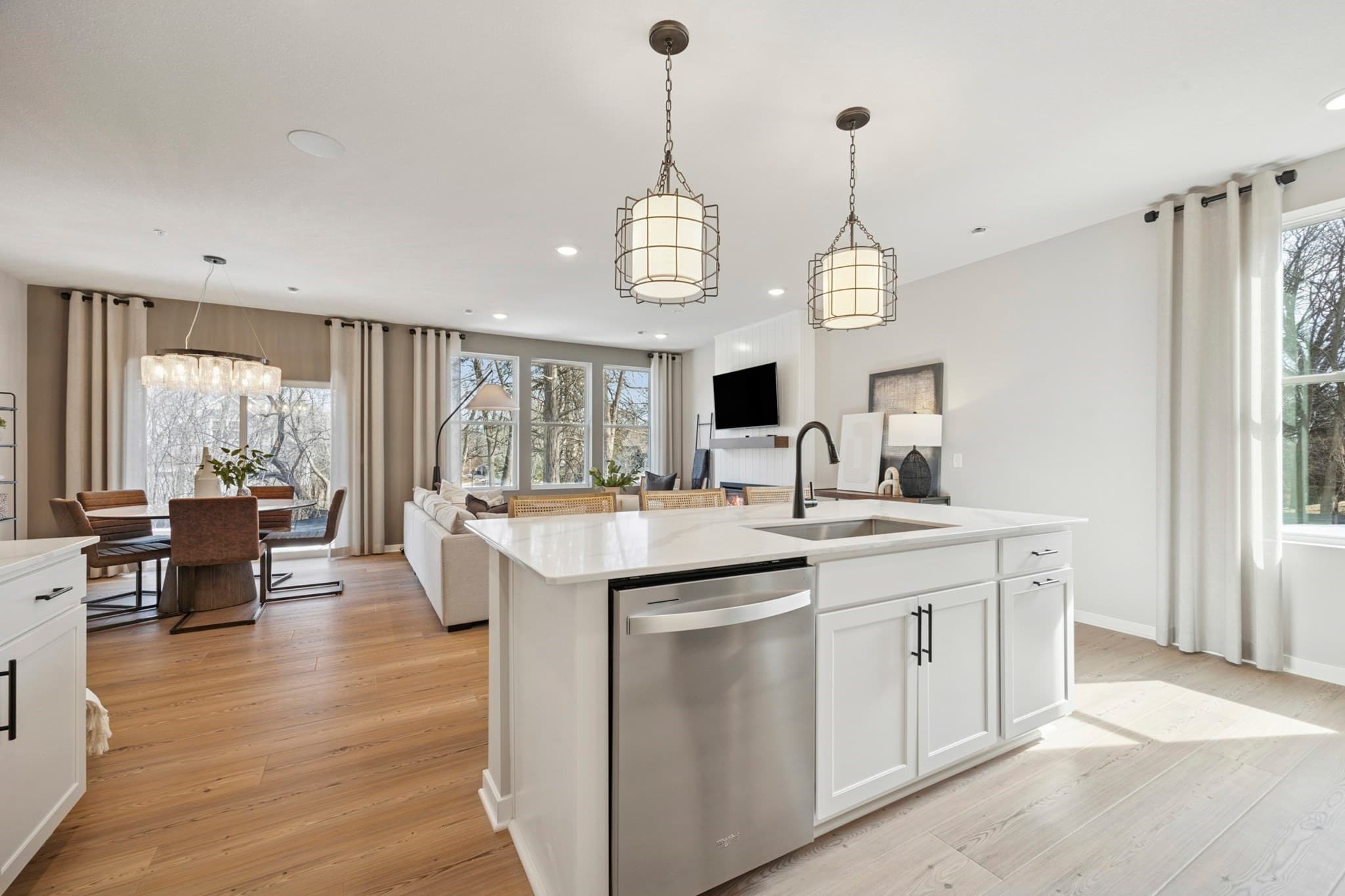 Condominium at 29 Emerald Run # 17, Shrewsbury MA 01545, photo 4 of 21