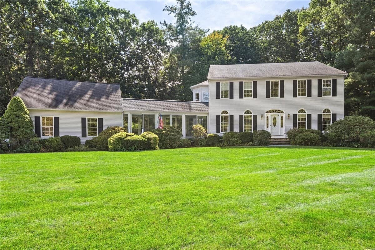 5 Vose Hill Road, Westford MA 01886