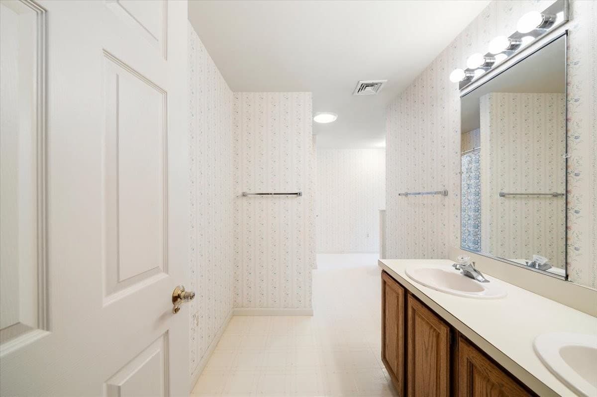 Single Family Residence at 5 Vose Hill Road, Westford MA 01886, Westford, photo 29 of 38