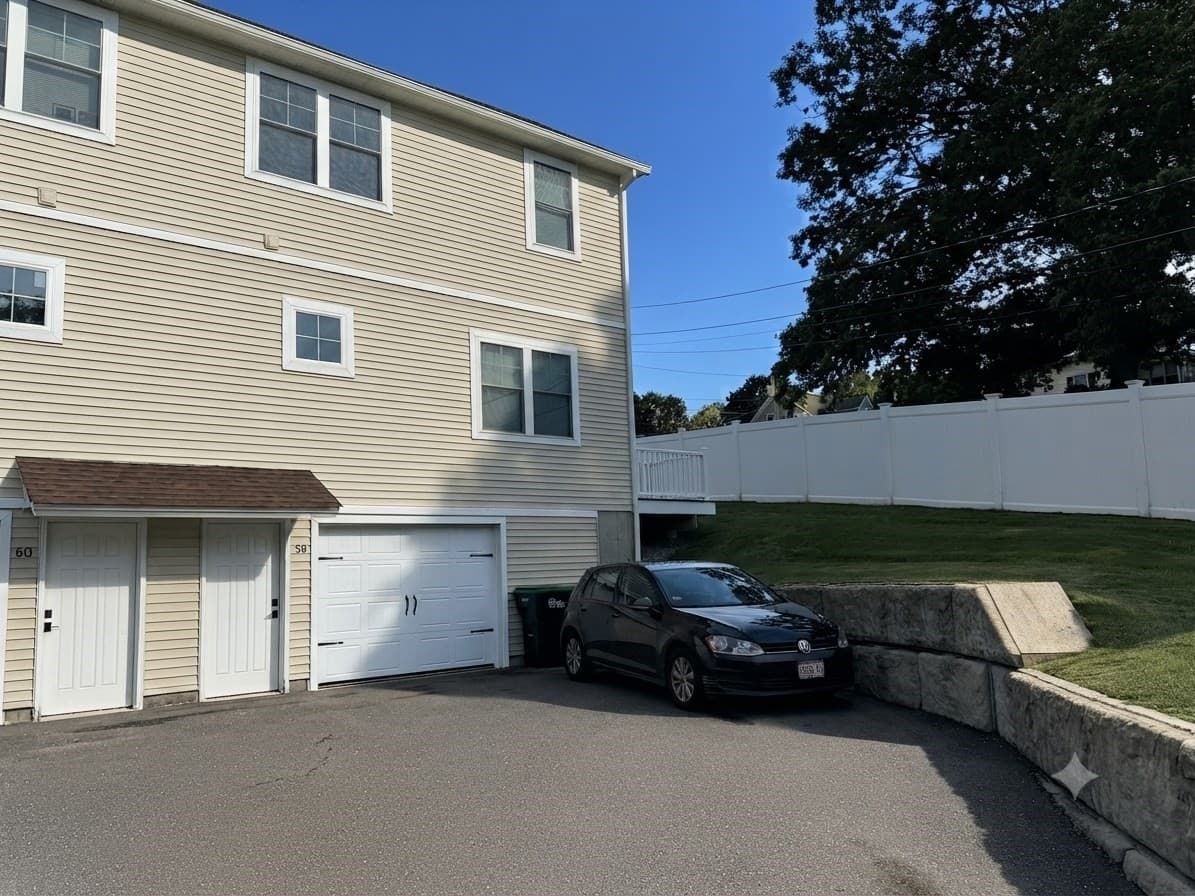 Condominium at 58 Oak St # 58, Clinton MA 01510, Clinton, photo 26 of 28