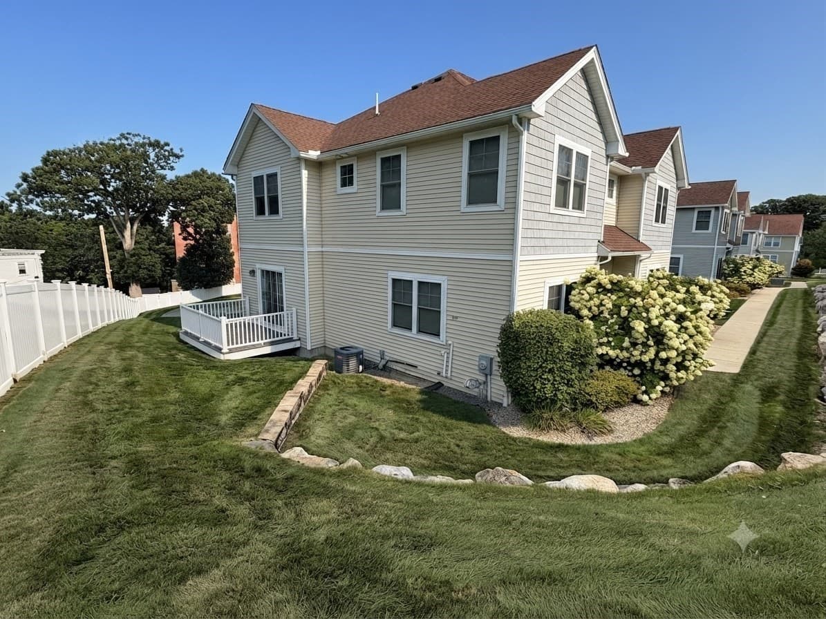 Condominium at 58 Oak St # 58, Clinton MA 01510, Clinton, photo 3 of 28