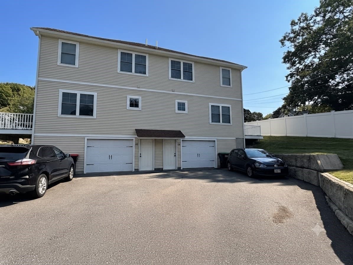 Condominium at 58 Oak St # 58, Clinton MA 01510, Clinton, photo 4 of 28