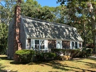 18 Fordham Rd, Falmouth MA 02536
