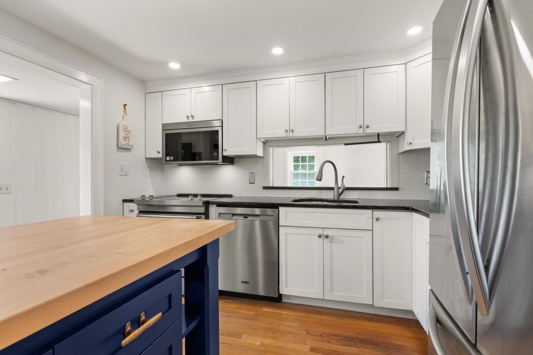 Single Family Residence at 30 Eastman Ave, Foxboro MA 02035, Foxboro, photo 16 of 41