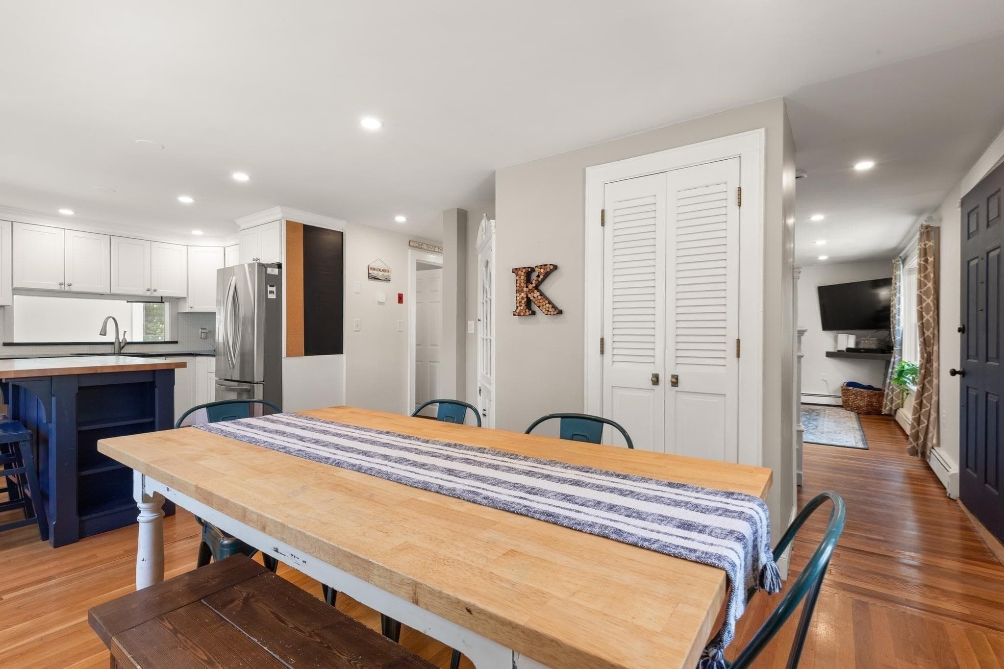 Single Family Residence at 30 Eastman Ave, Foxboro MA 02035, Foxboro, photo 11 of 41