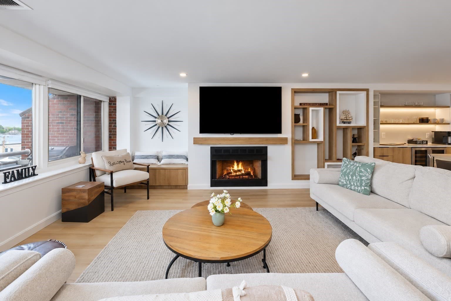 Condominium at 58 Merrimac St # 5, Newburyport MA 01950, Newburyport, photo 6 of 36