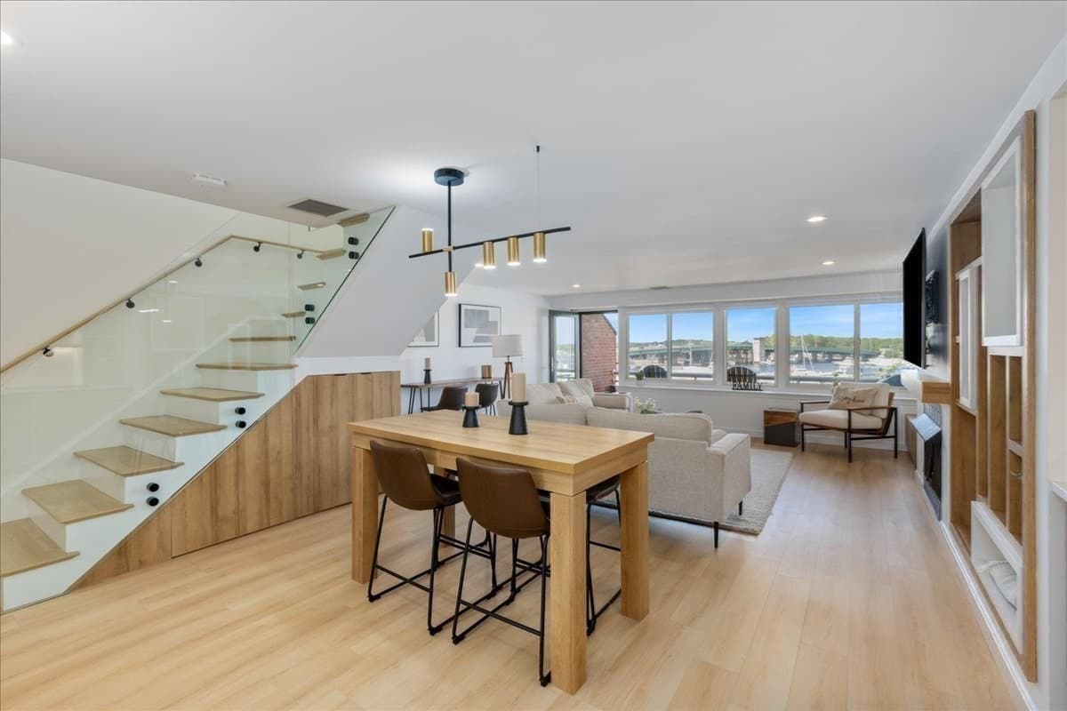 Condominium at 58 Merrimac St # 5, Newburyport MA 01950, Newburyport, photo 3 of 36