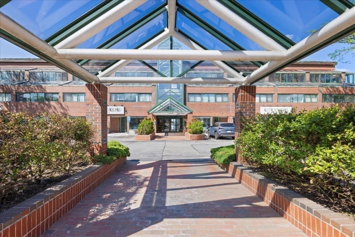 Condominium at 58 Merrimac St # 5, Newburyport MA 01950, Newburyport, photo 31 of 36