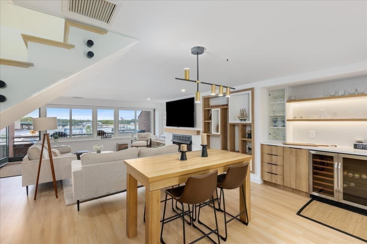 Condominium at 58 Merrimac St # 5, Newburyport MA 01950, Newburyport, photo 4 of 36