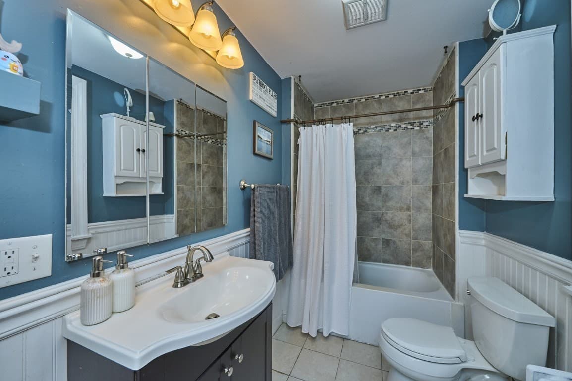Single Family Residence at 62 Chestnut St, Foxboro MA 02035, Foxboro, photo 14 of 28