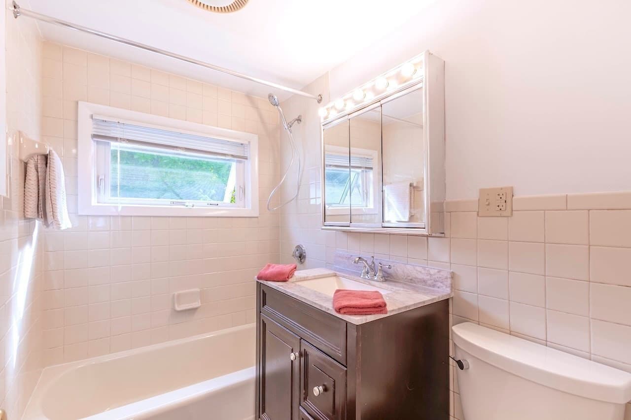 Condominium at 16 Richardson St # C, Wakefield MA 01880, Wakefield, photo 22 of 29