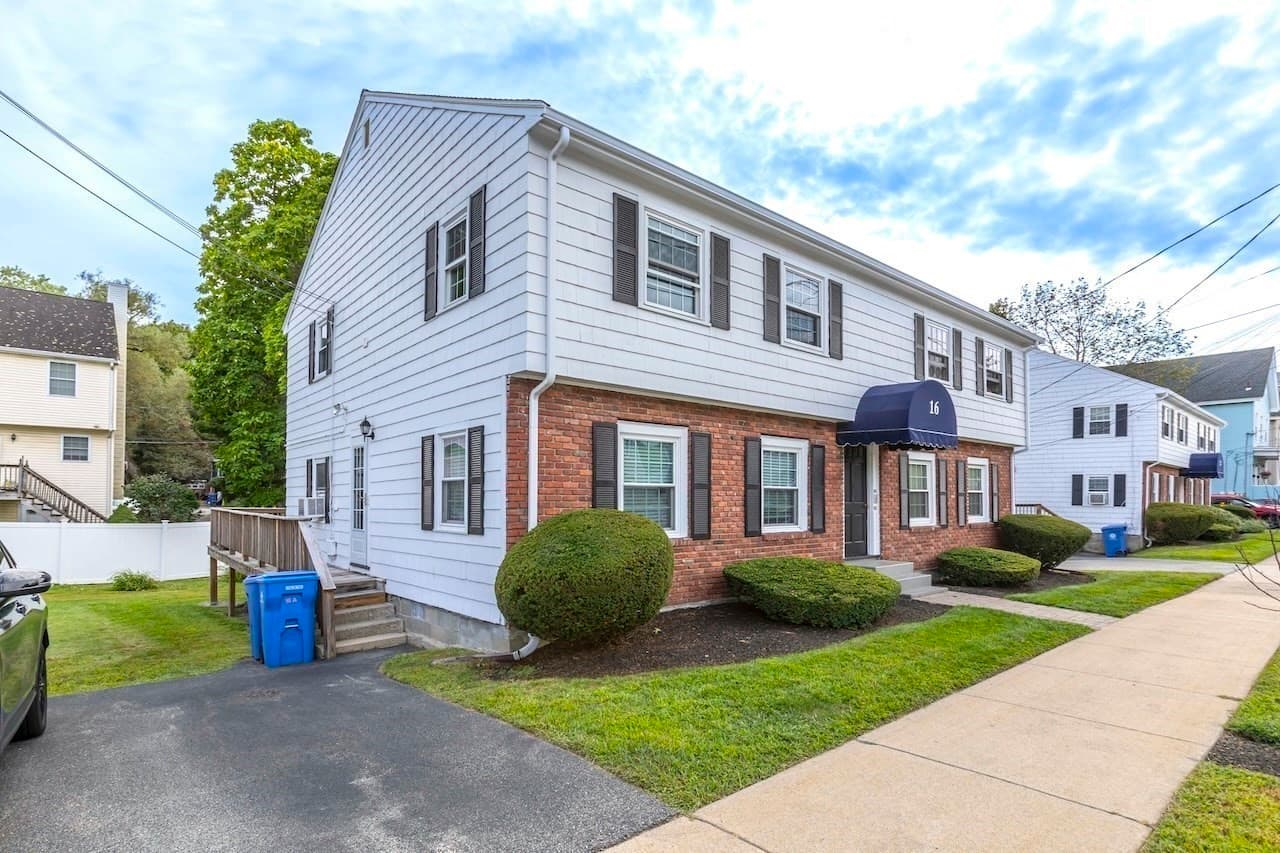 Condominium at 16 Richardson St # C, Wakefield MA 01880, Wakefield, photo 3 of 29