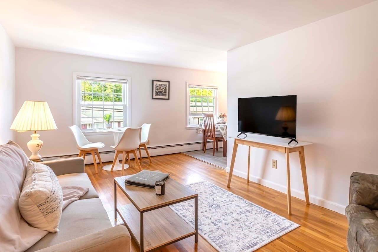 Condominium at 16 Richardson St # C, Wakefield MA 01880, Wakefield, photo 4 of 29