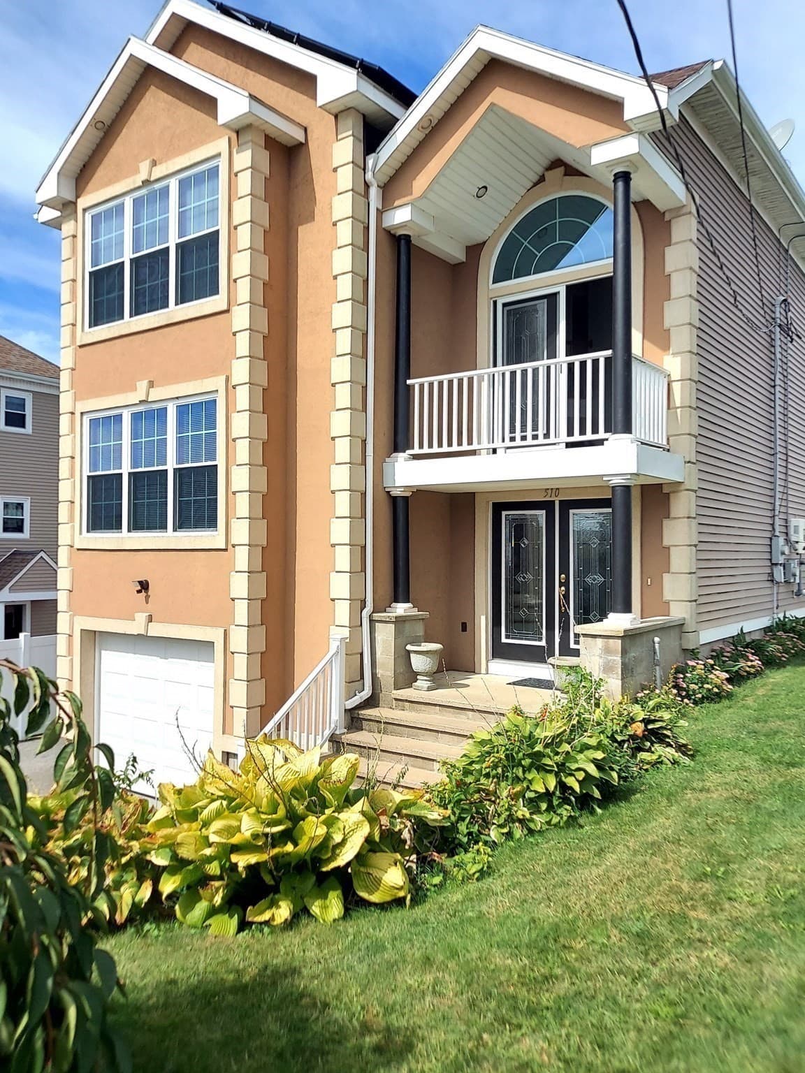 Single Family Residence at 510 State Ave, Fall River MA 02724, Fall River, photo 3 of 27