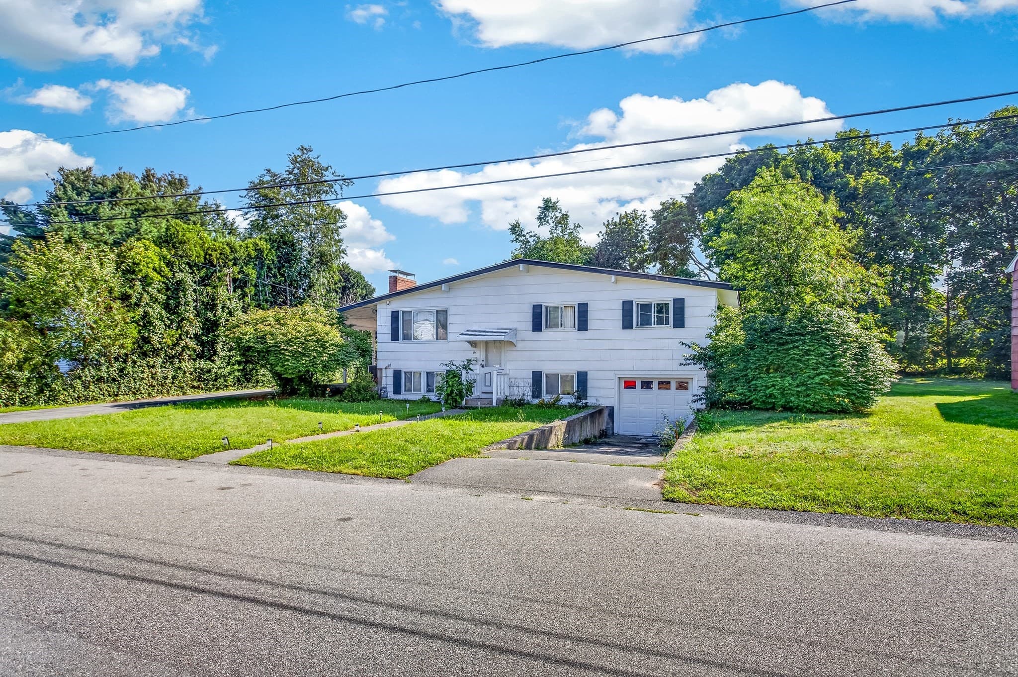 Single Family Residence at 19 Oak Ridge Dr E, Brockton MA 02301, Brockton, photo 3 of 33