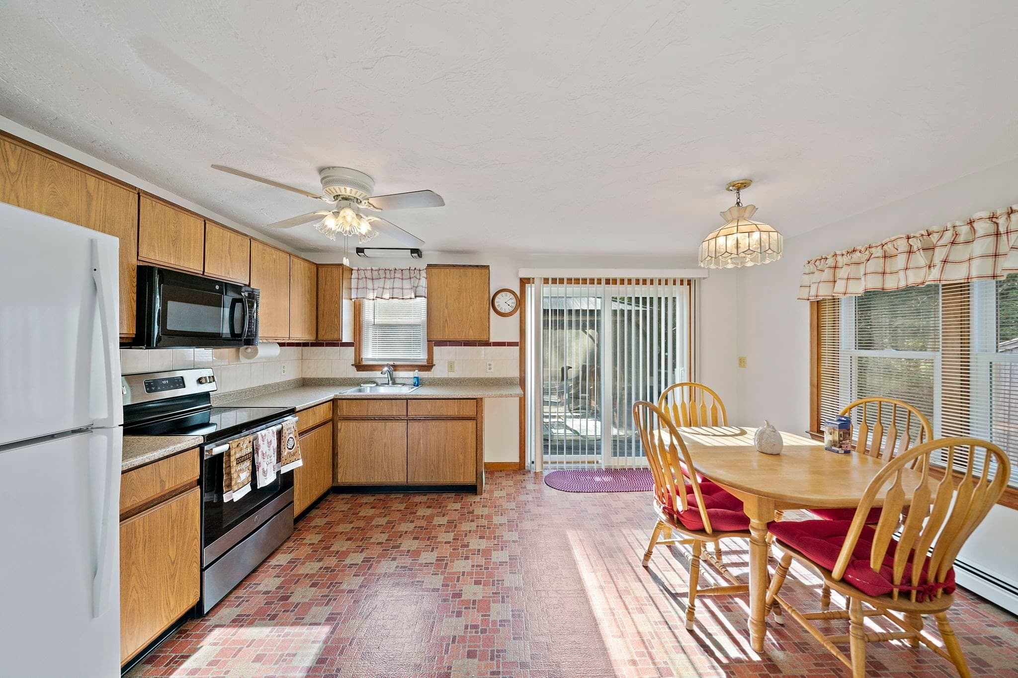 Single Family Residence at 19 Deer Hollow Rd., Sandwich MA 02644, Sandwich, photo 6 of 32