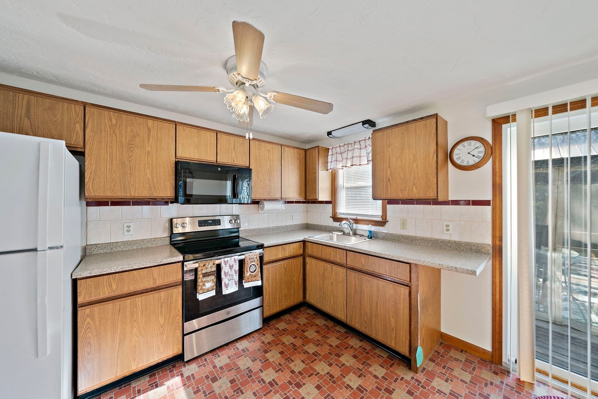Single Family Residence at 19 Deer Hollow Rd., Sandwich MA 02644, Sandwich, photo 8 of 32