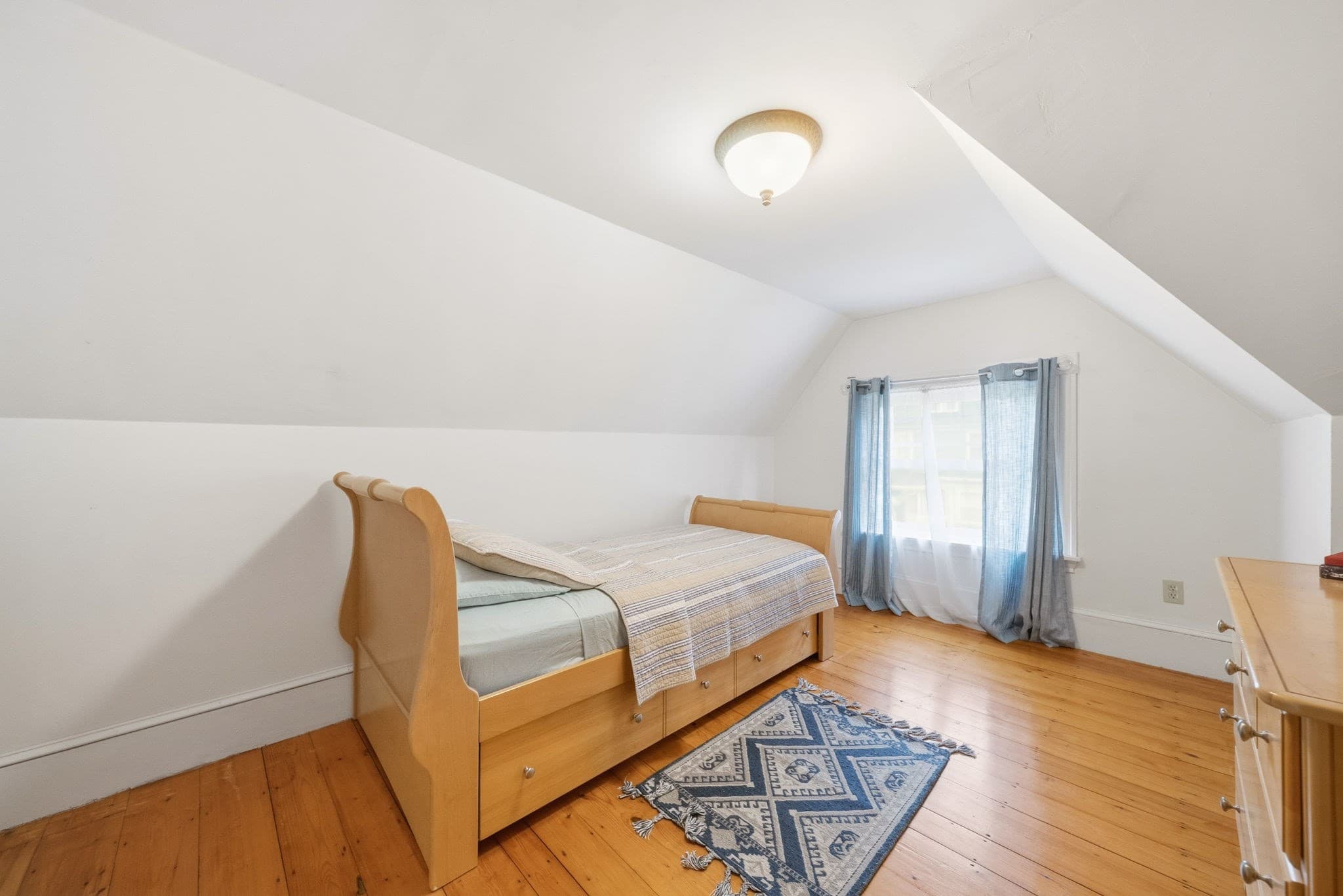 Single Family Residence at 101 Ashmont St, Boston MA 02124, Boston, photo 35 of 40