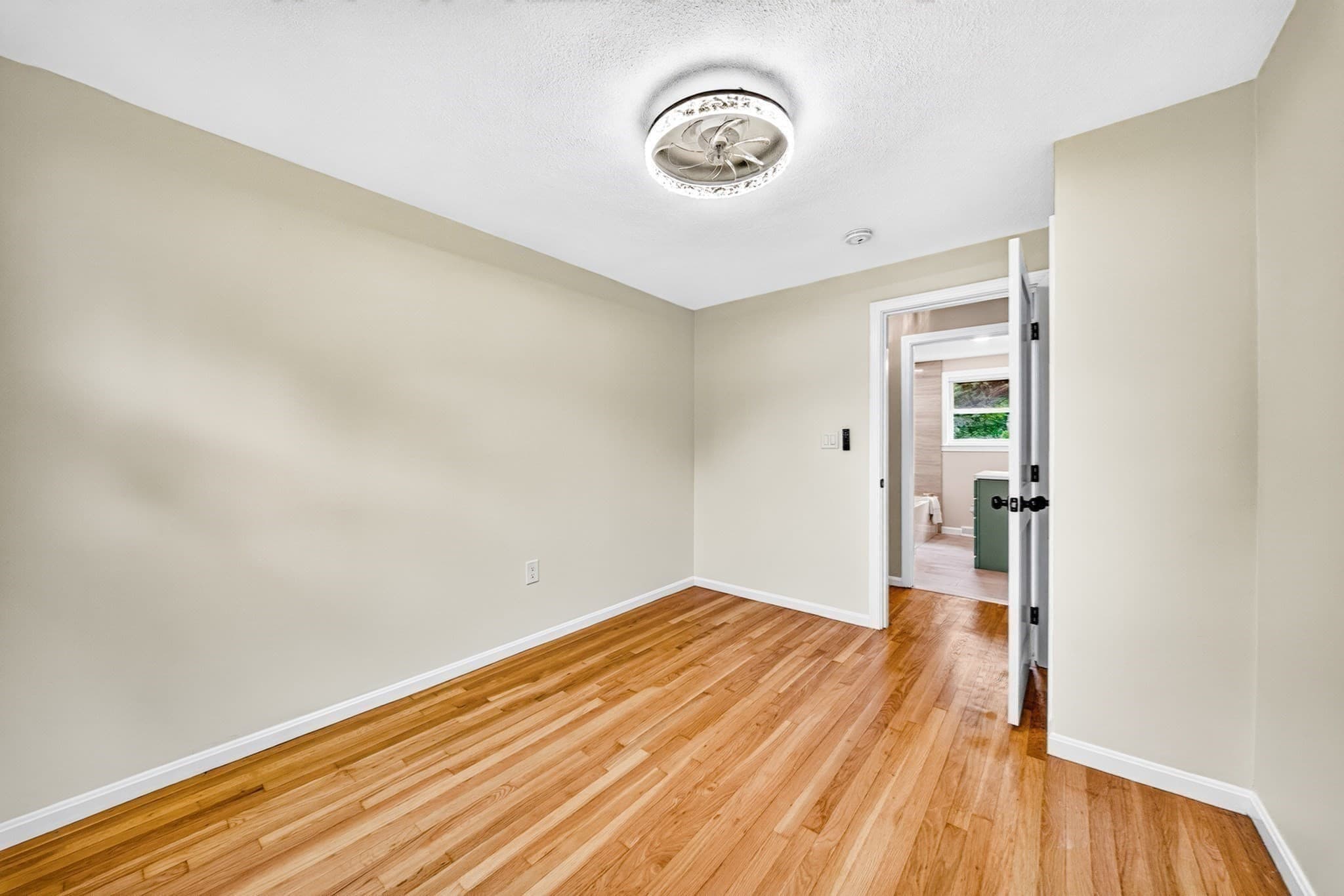Single Family Residence at 9 Valerie Ave, Billerica MA 01821, Billerica, photo 16 of 42
