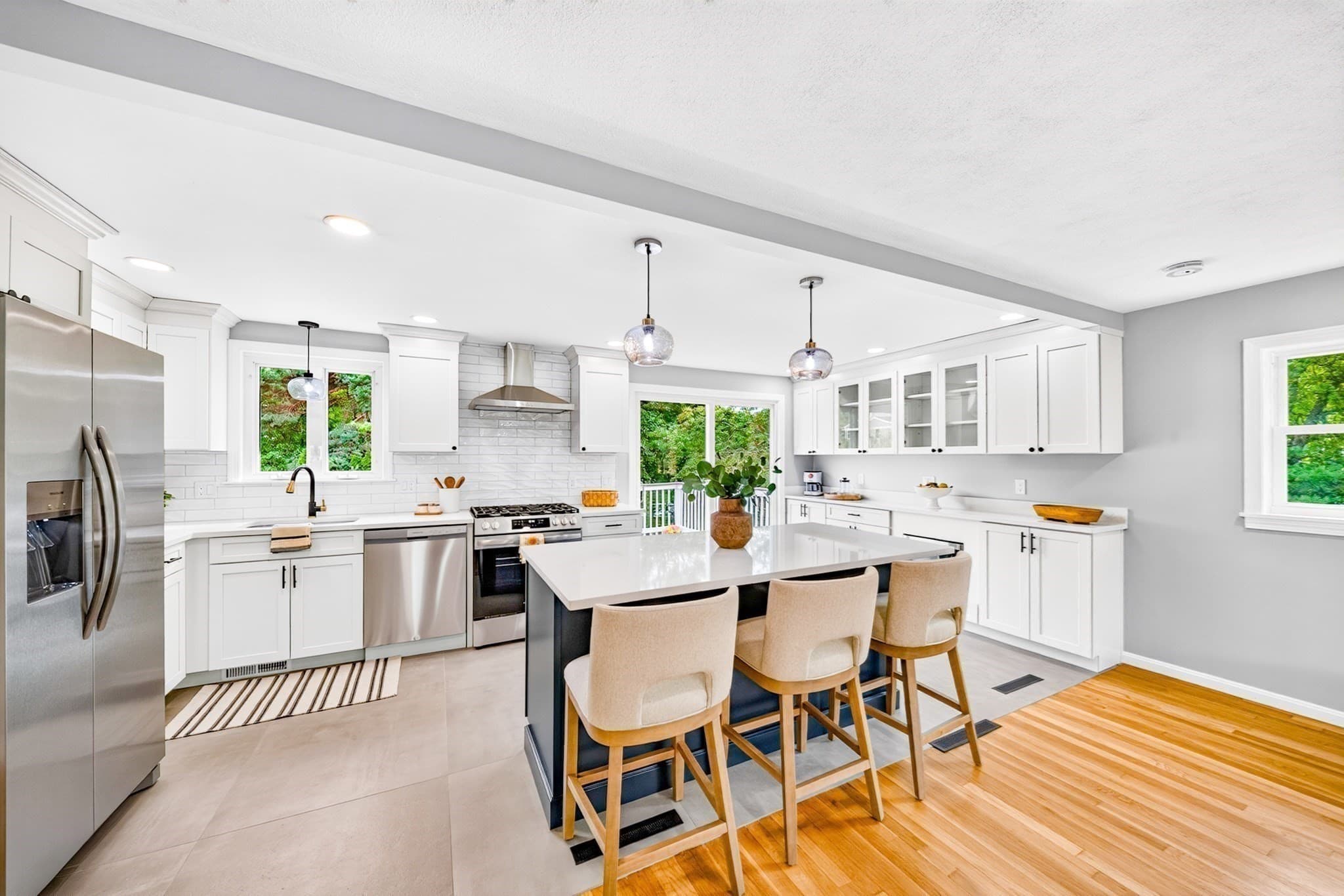 Single Family Residence at 9 Valerie Ave, Billerica MA 01821, Billerica, photo 3 of 42