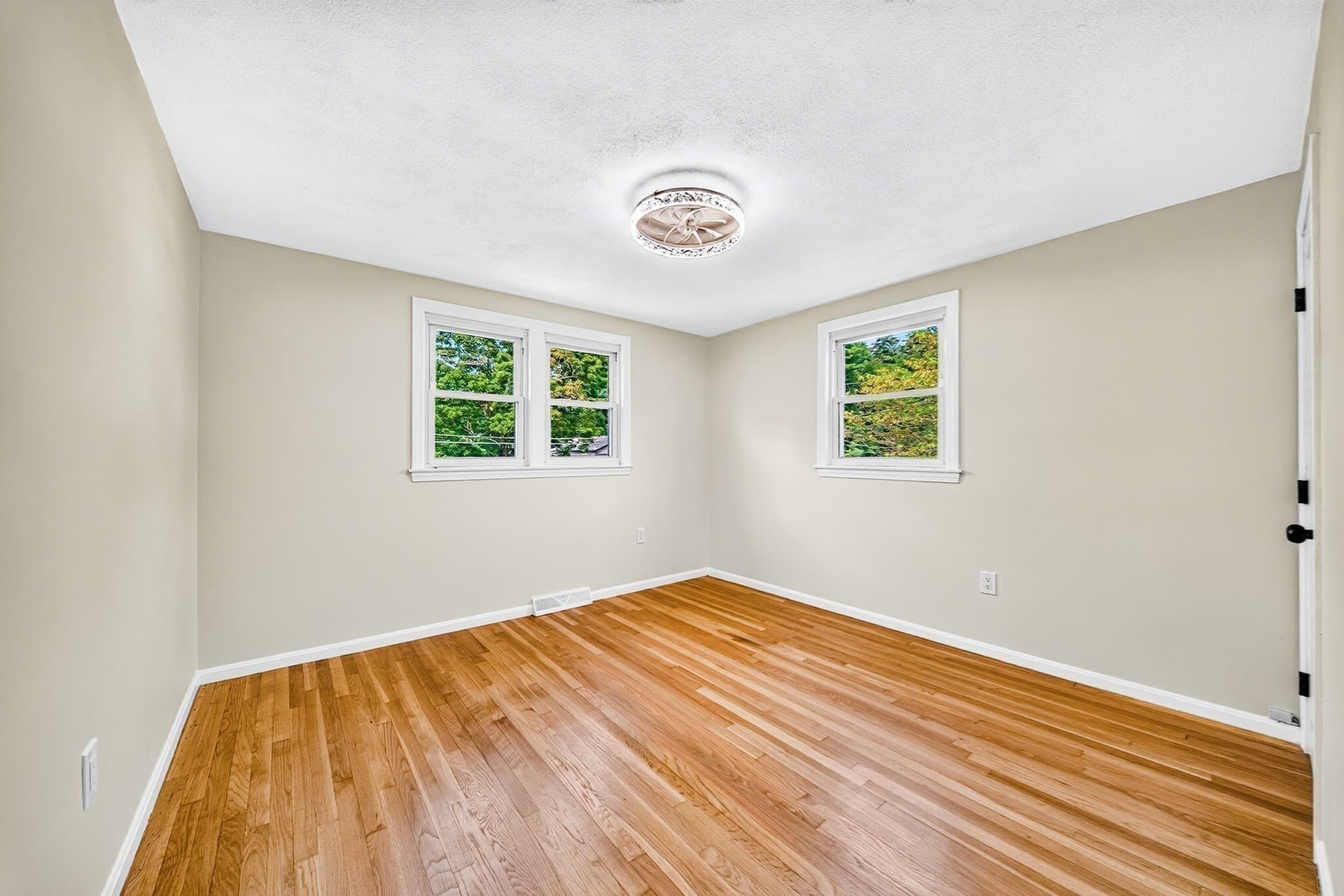 Single Family Residence at 9 Valerie Ave, Billerica MA 01821, Billerica, photo 19 of 42