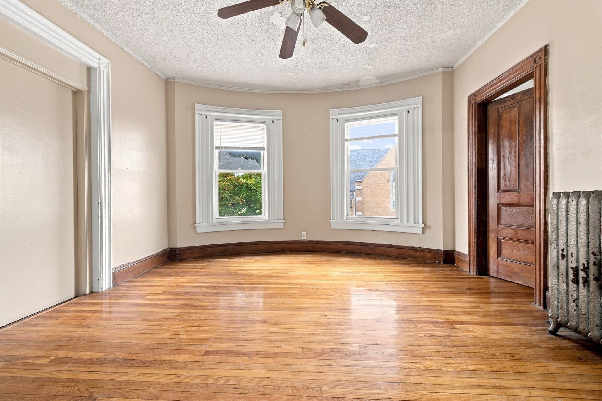3 Family - 3 Units Up/Down at 472 Warren Street, Boston MA 02124, Boston, photo 7 of 42