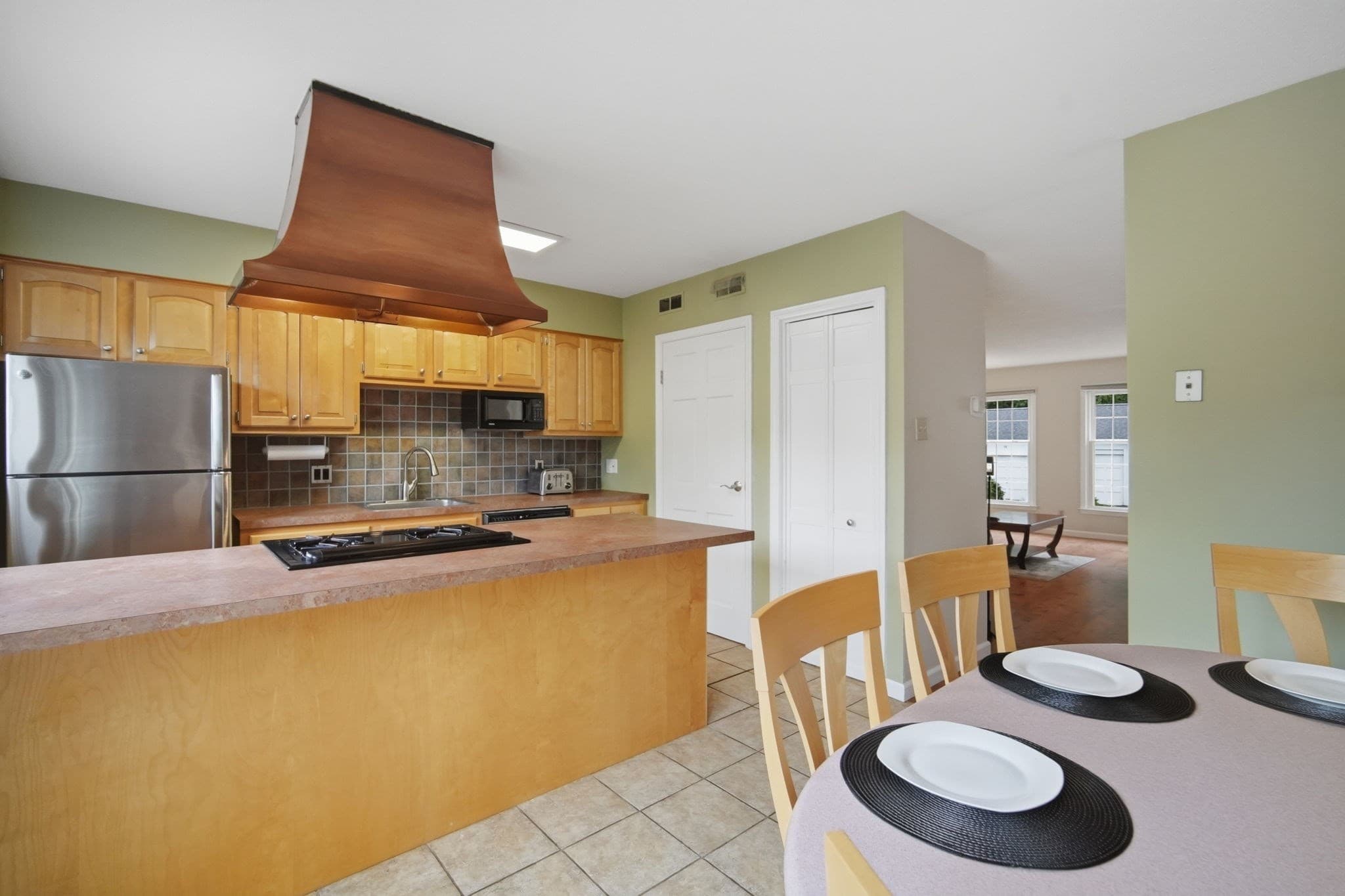 Condominium at 37 Williamsburg Dr # 37, Springfield MA 01108, Springfield, photo 13 of 36