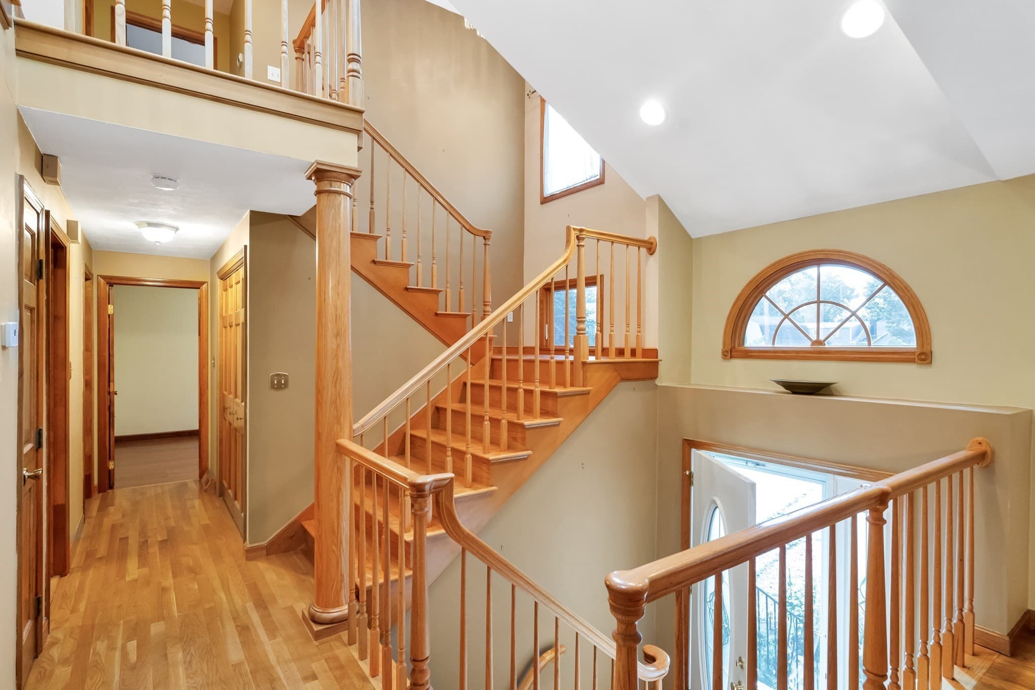 Single Family Residence at 31 Wildmere Ave, Burlington MA 01803, Burlington, photo 5 of 42