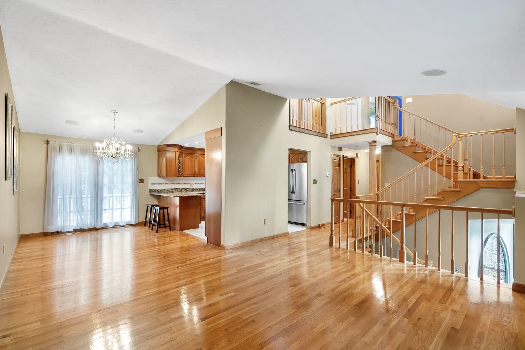 Single Family Residence at 31 Wildmere Ave, Burlington MA 01803, Burlington, photo 9 of 42