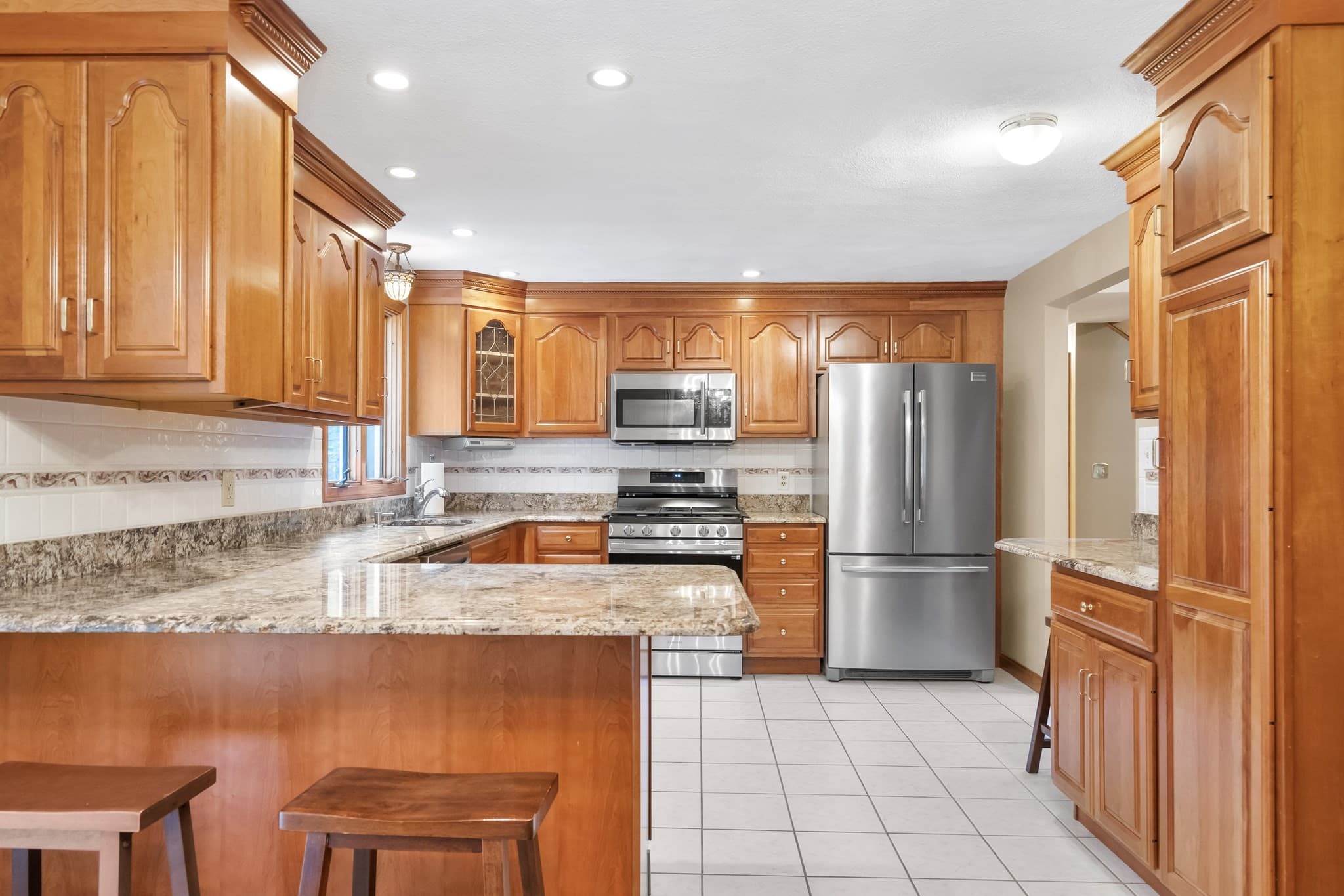 Single Family Residence at 31 Wildmere Ave, Burlington MA 01803, Burlington, photo 14 of 42