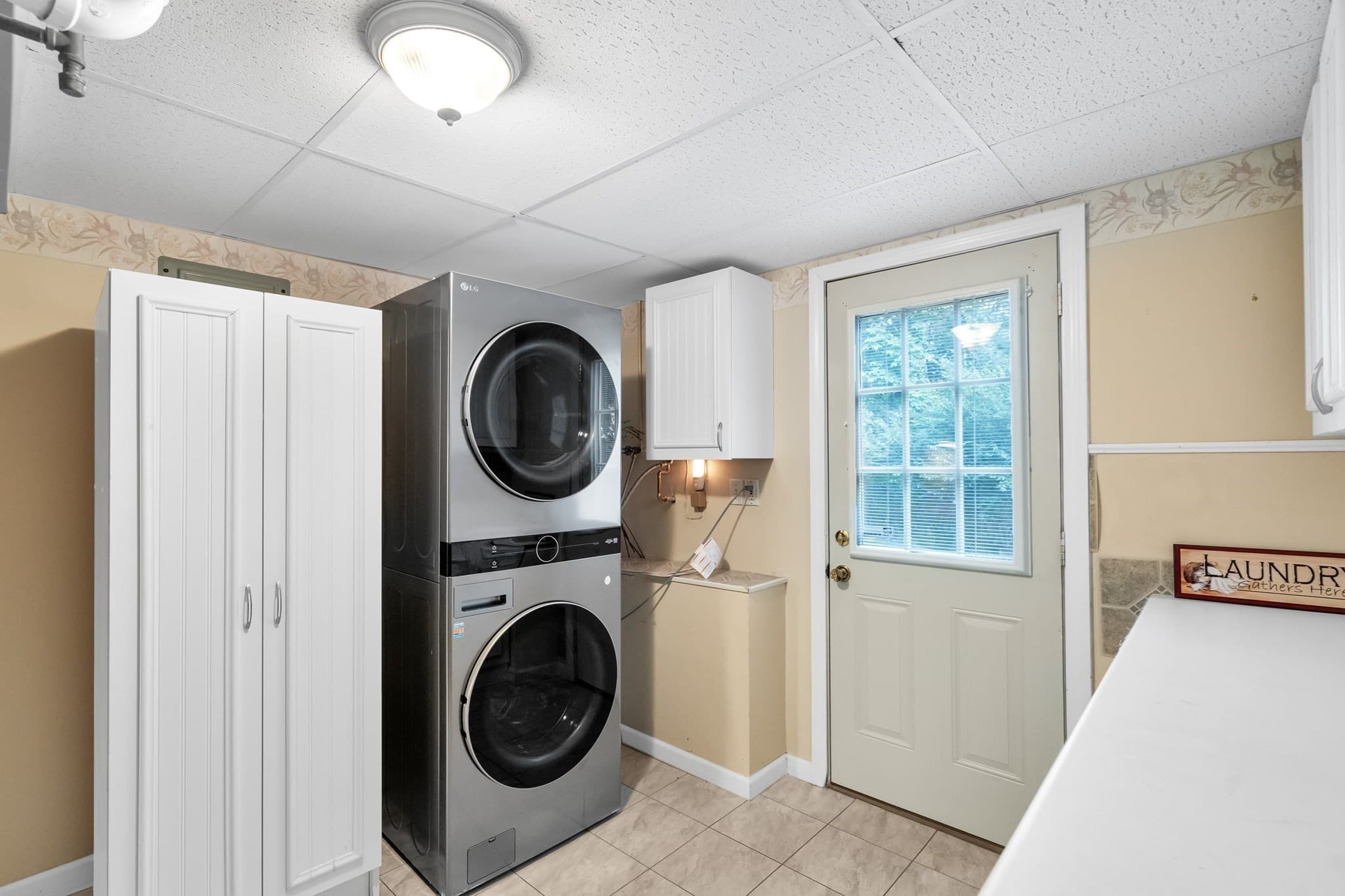 Single Family Residence at 31 Wildmere Ave, Burlington MA 01803, Burlington, photo 37 of 42
